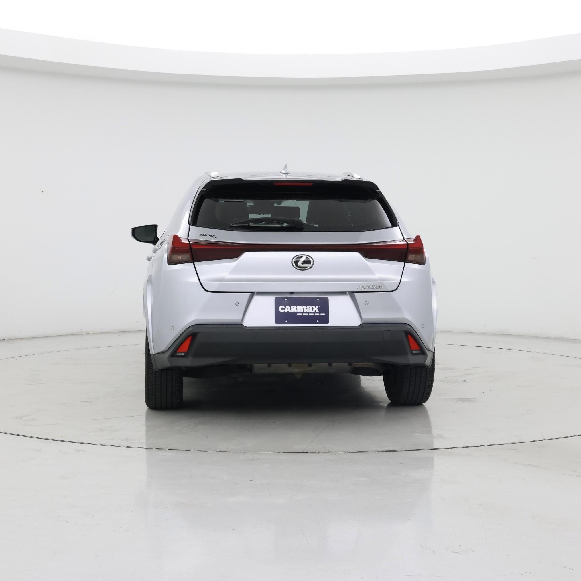 Thumbnail: 2023 Lexus UX - 6