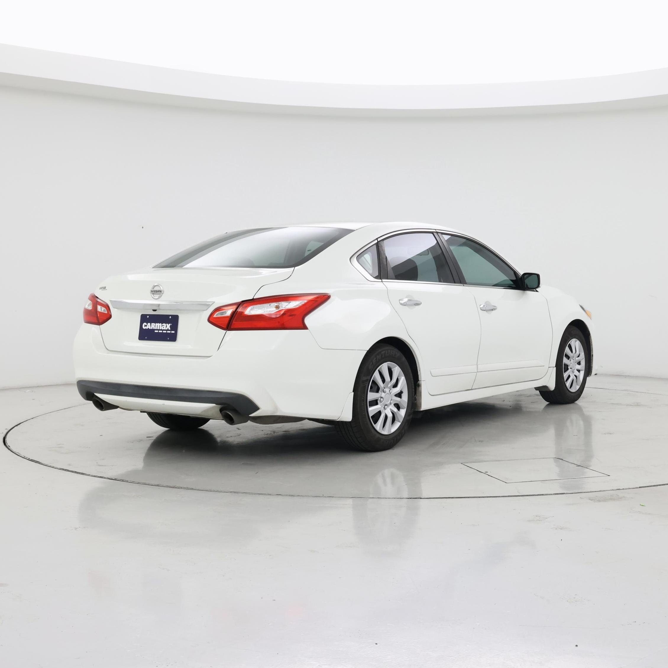 Thumbnail: 2016 Nissan Altima - 8