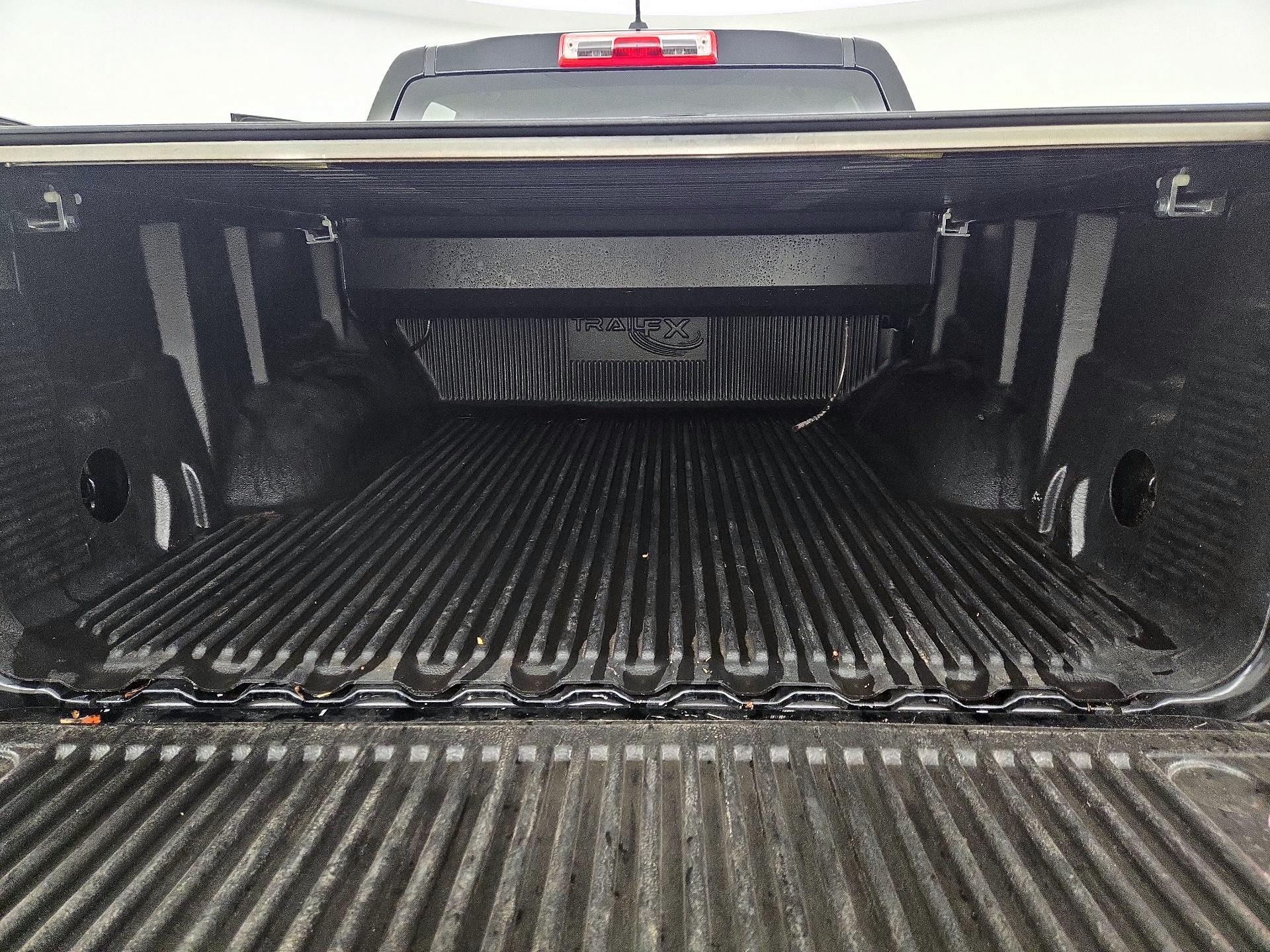 Thumbnail: 2019 Chevrolet Colorado - 20