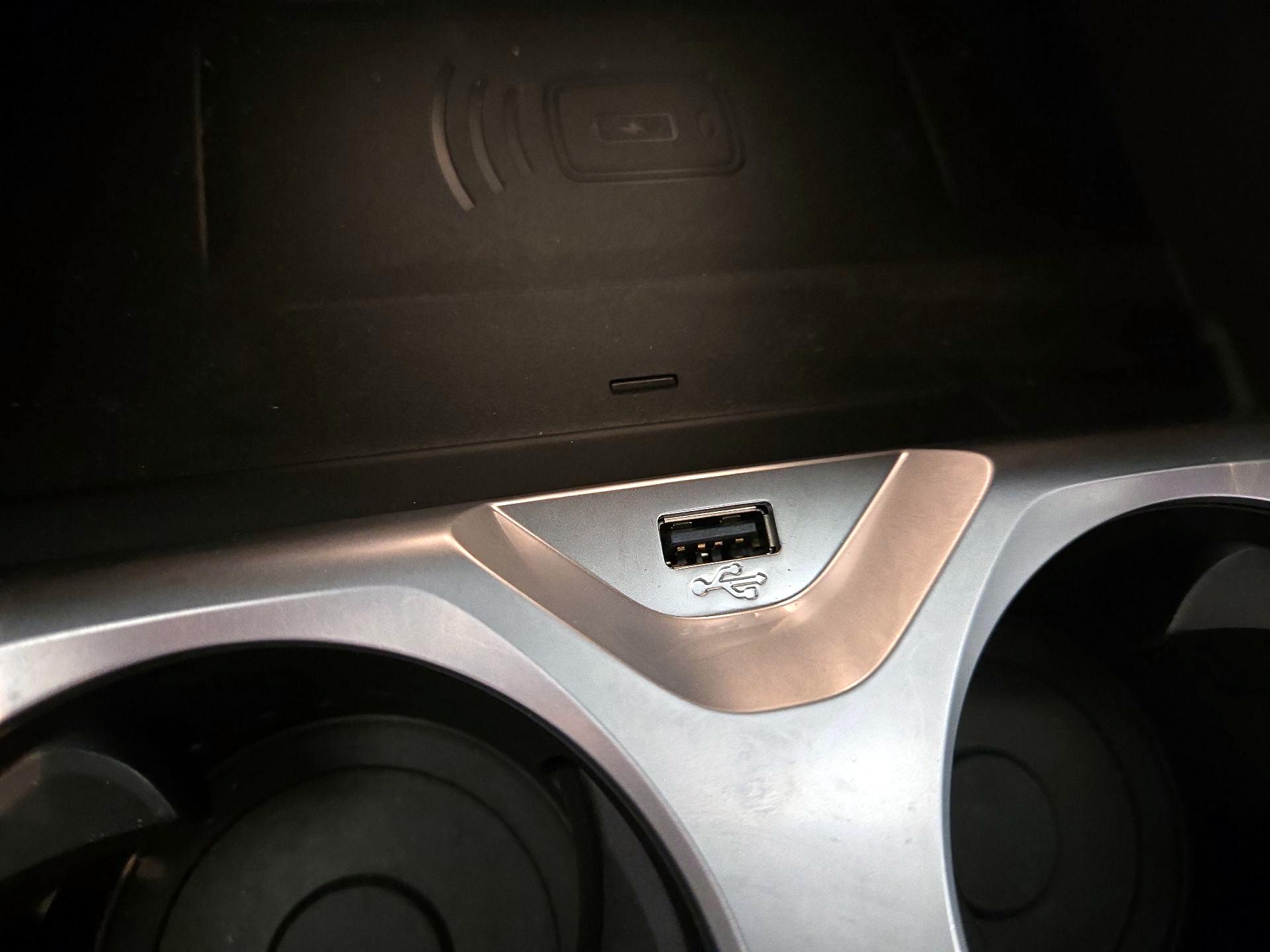 Thumbnail: 2023 BMW M8 - 19