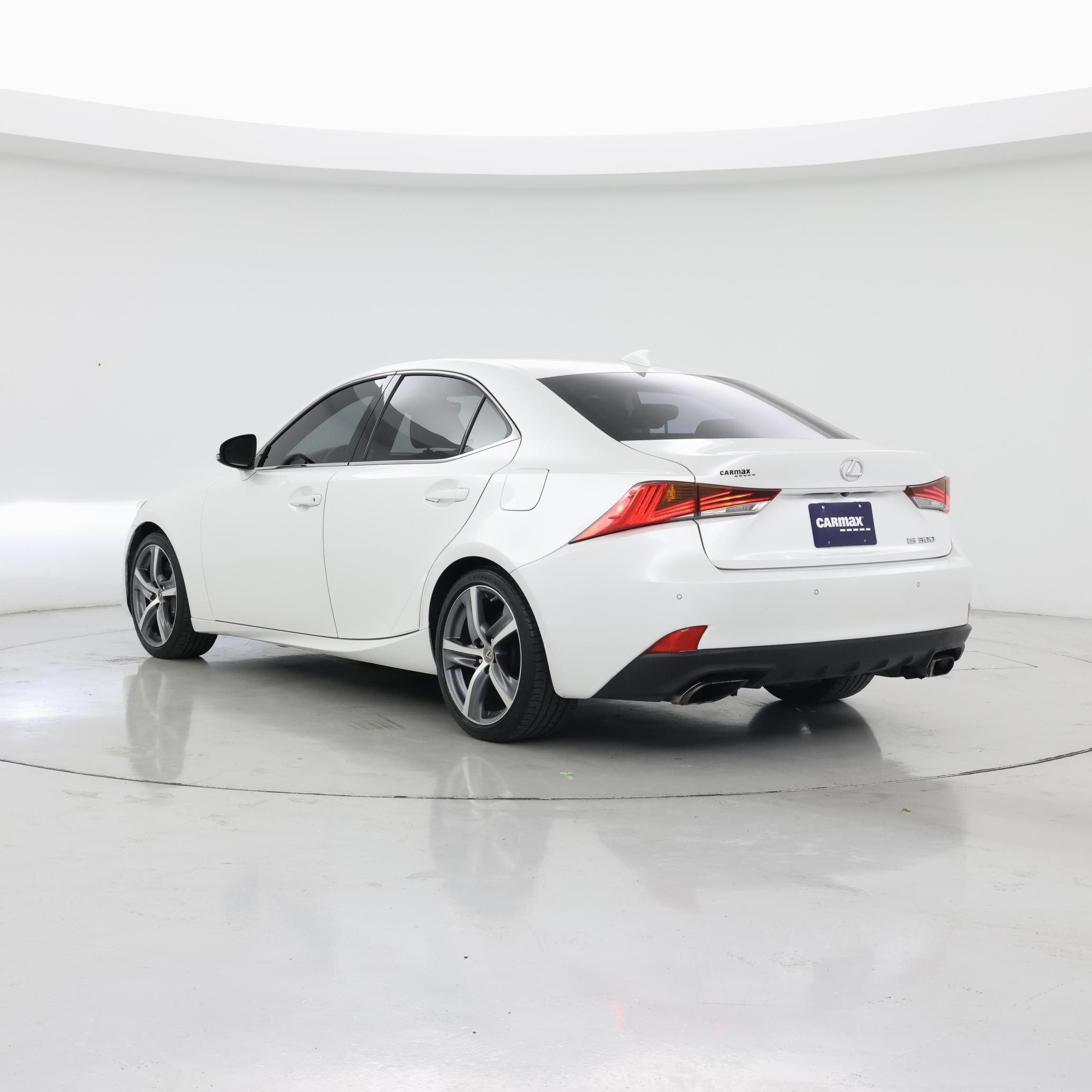 Thumbnail: 2019 Lexus IS - 2