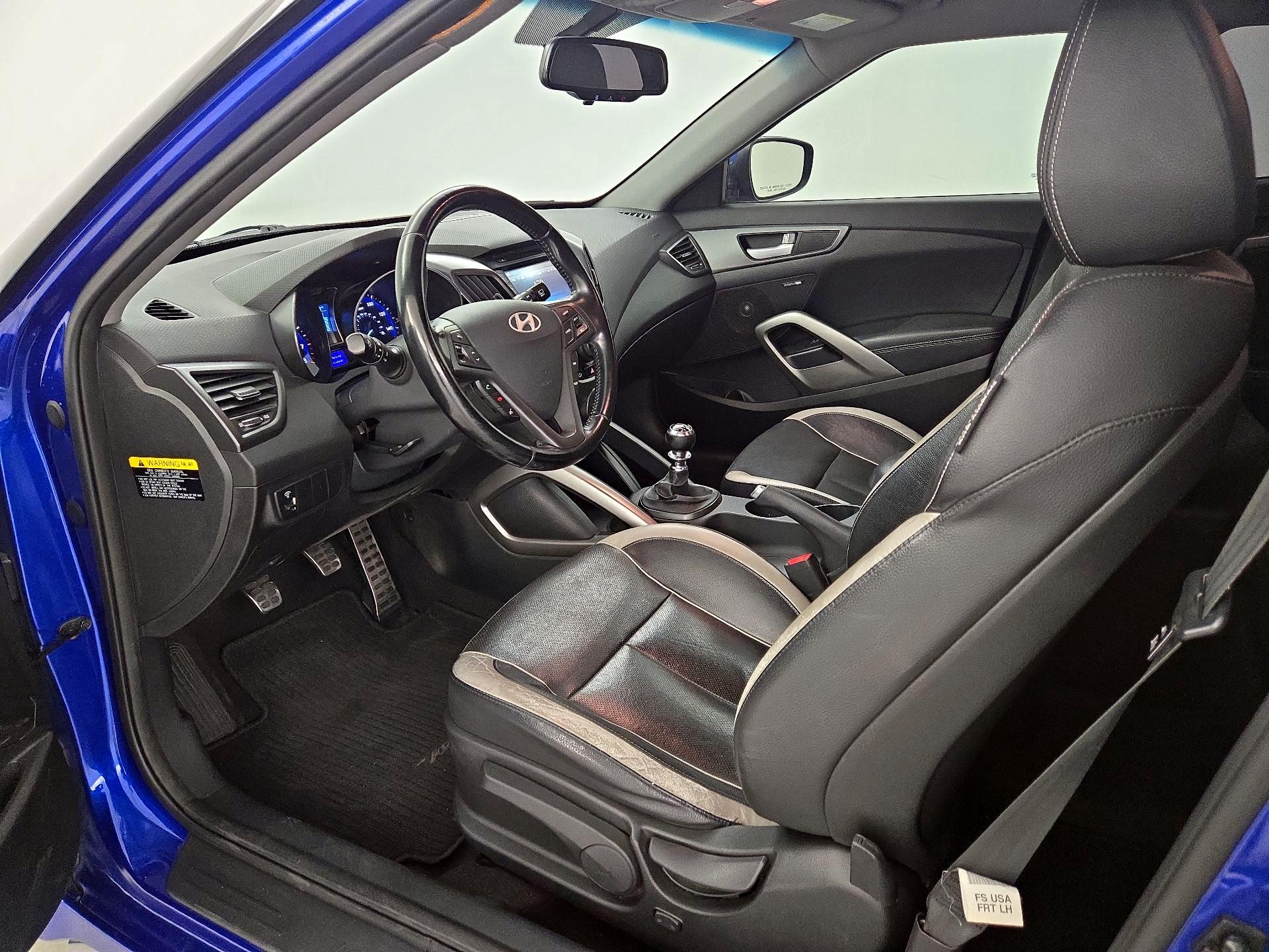 Thumbnail: 2014 Hyundai Veloster - 11