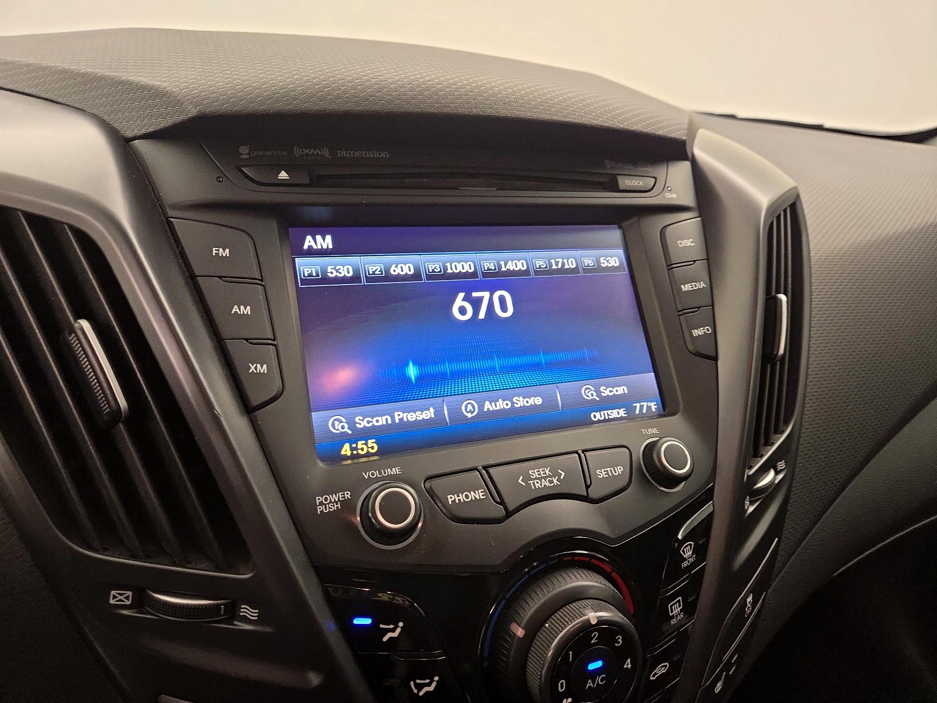 Thumbnail: 2014 Hyundai Veloster - 15