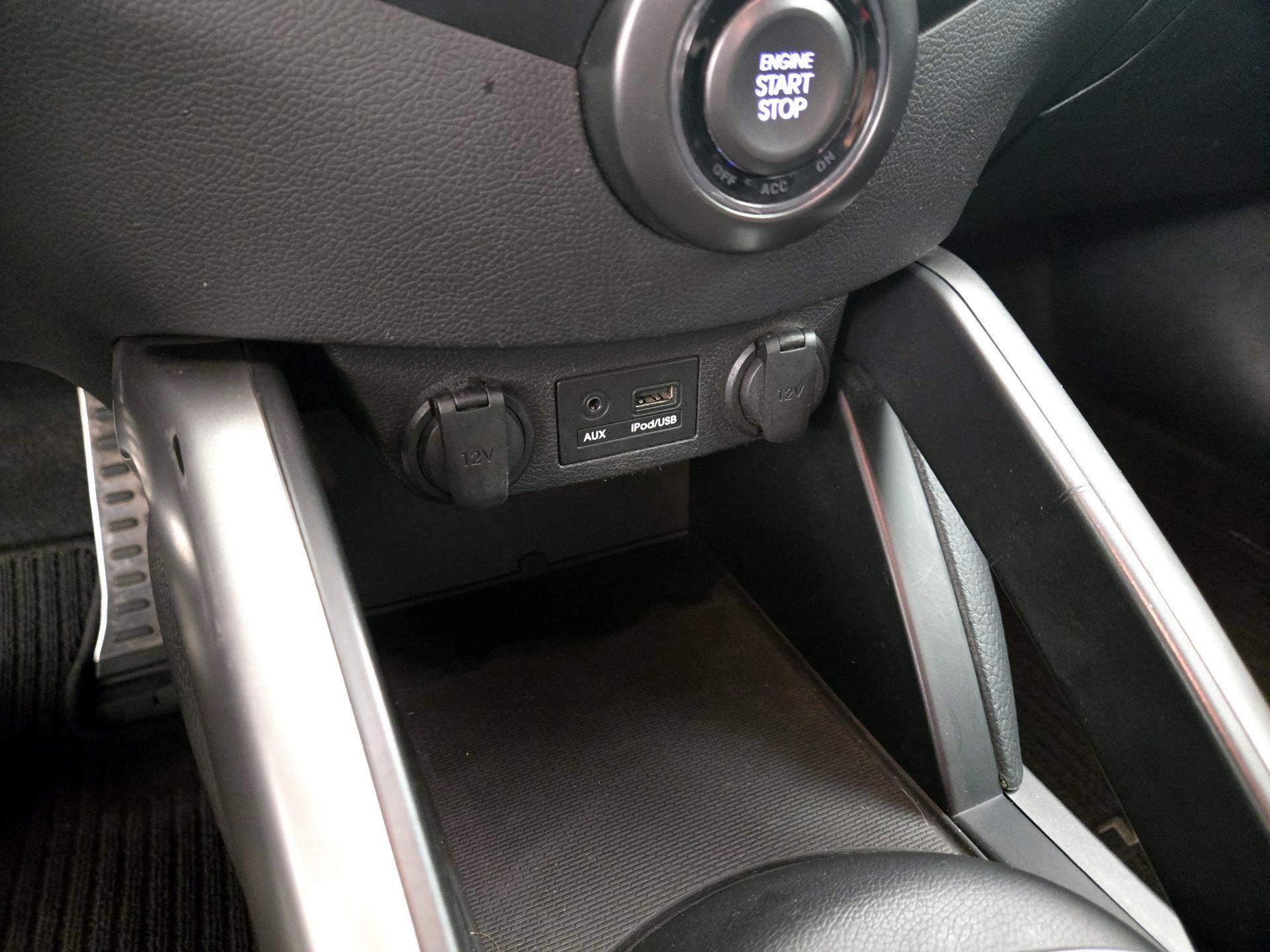 Thumbnail: 2014 Hyundai Veloster - 18