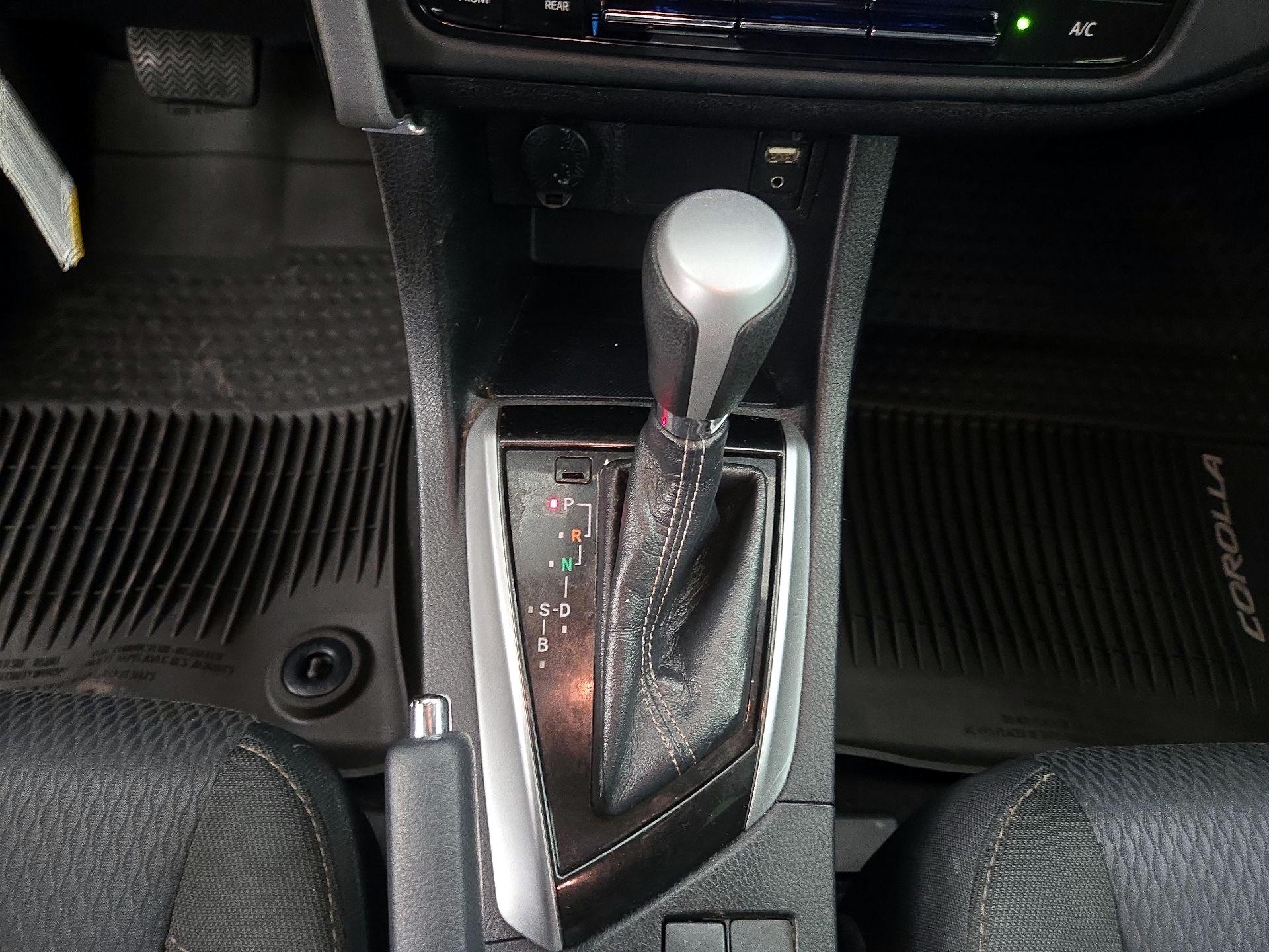 Thumbnail: 2018 Toyota Corolla - 17