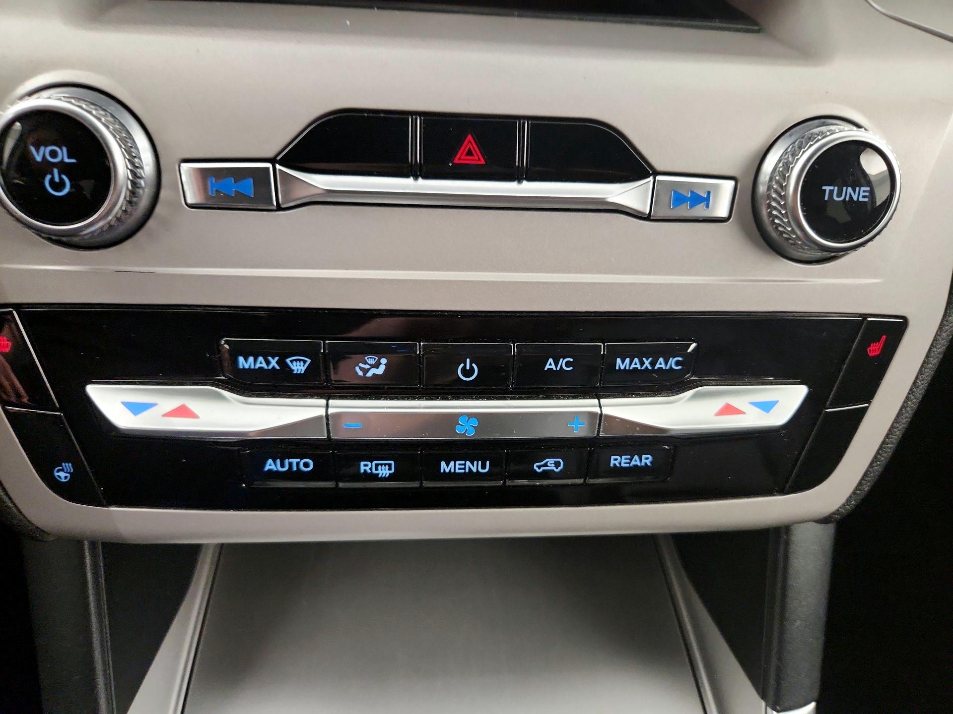 Thumbnail: 2023 Ford Explorer - 16