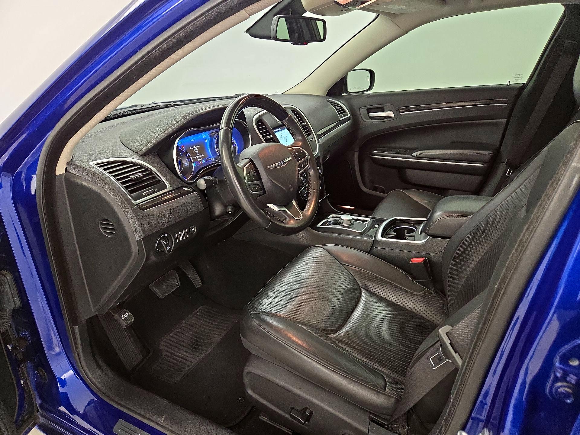 Thumbnail: 2019 Chrysler 300 - 11