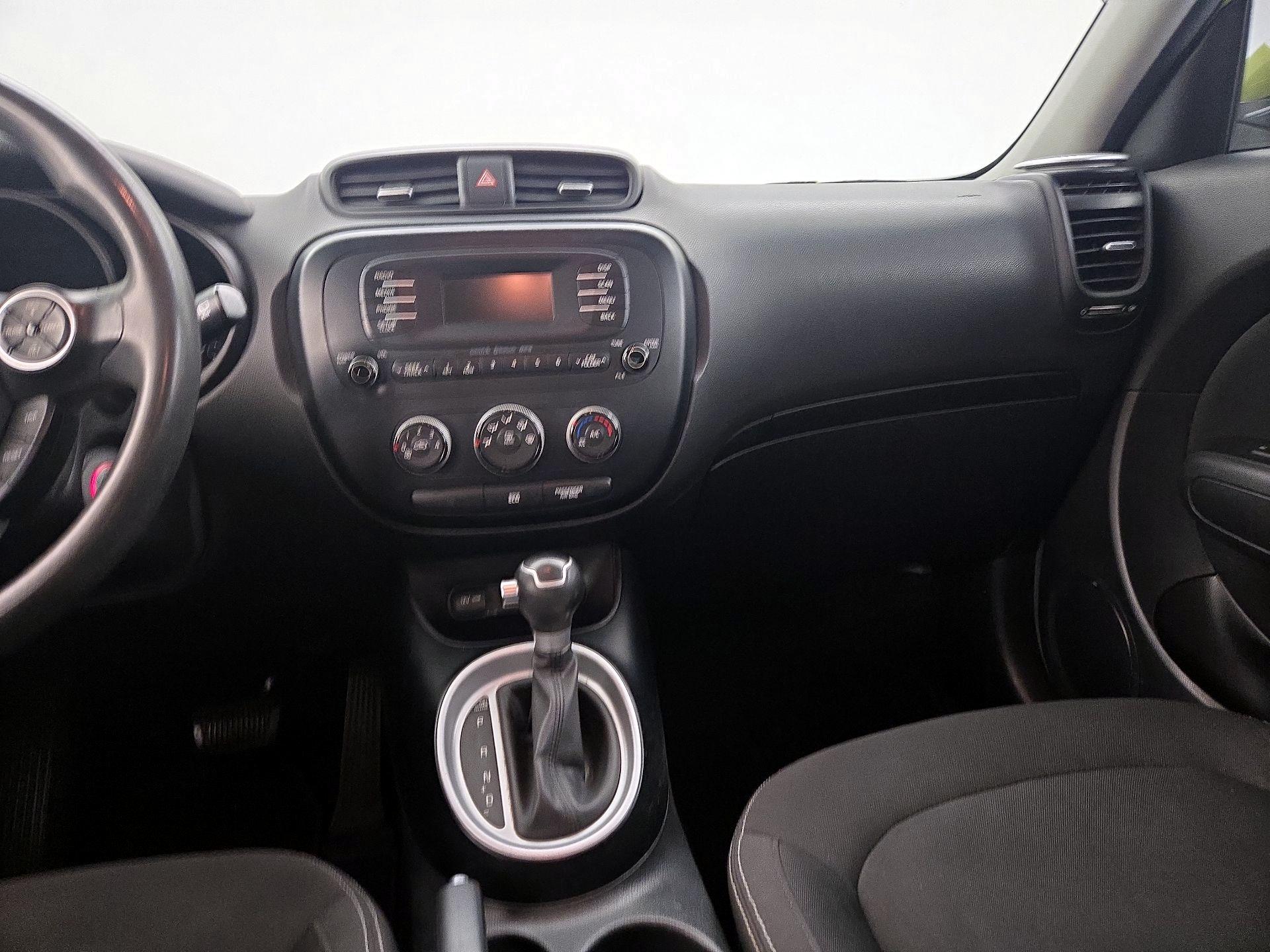 Thumbnail: 2015 Kia Soul - 9