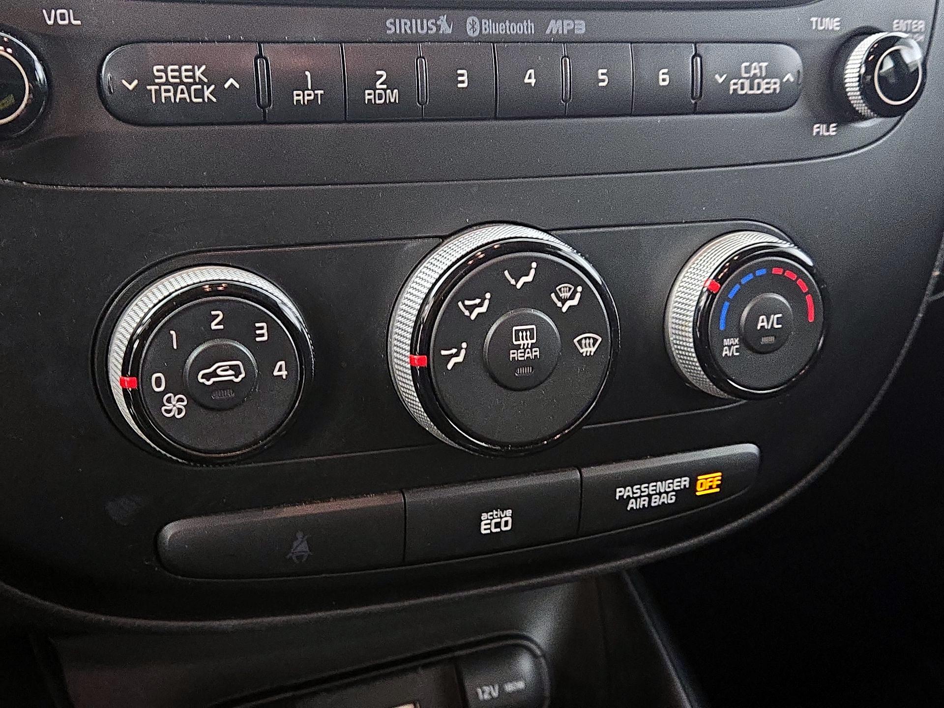 Thumbnail: 2015 Kia Soul - 15