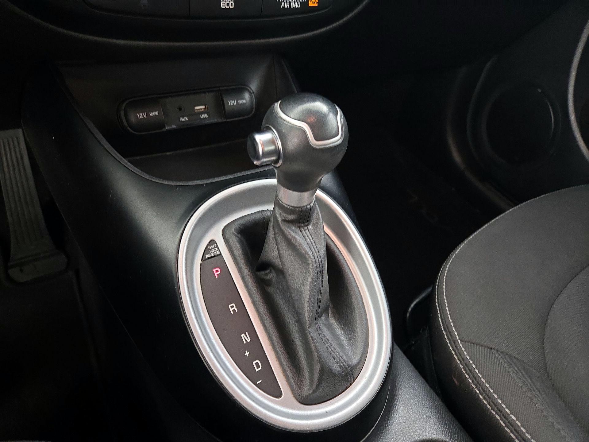 Thumbnail: 2015 Kia Soul - 16