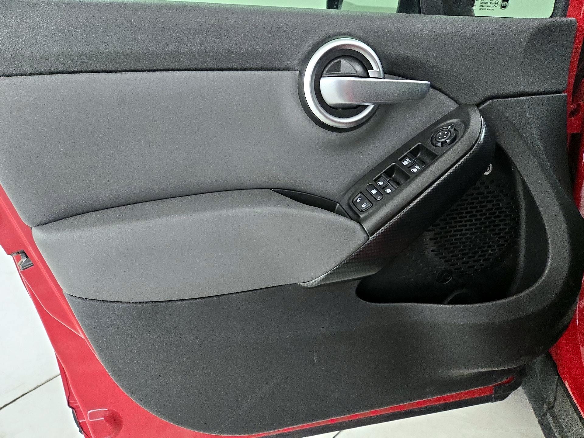 Thumbnail: 2016 Fiat 500X - 12