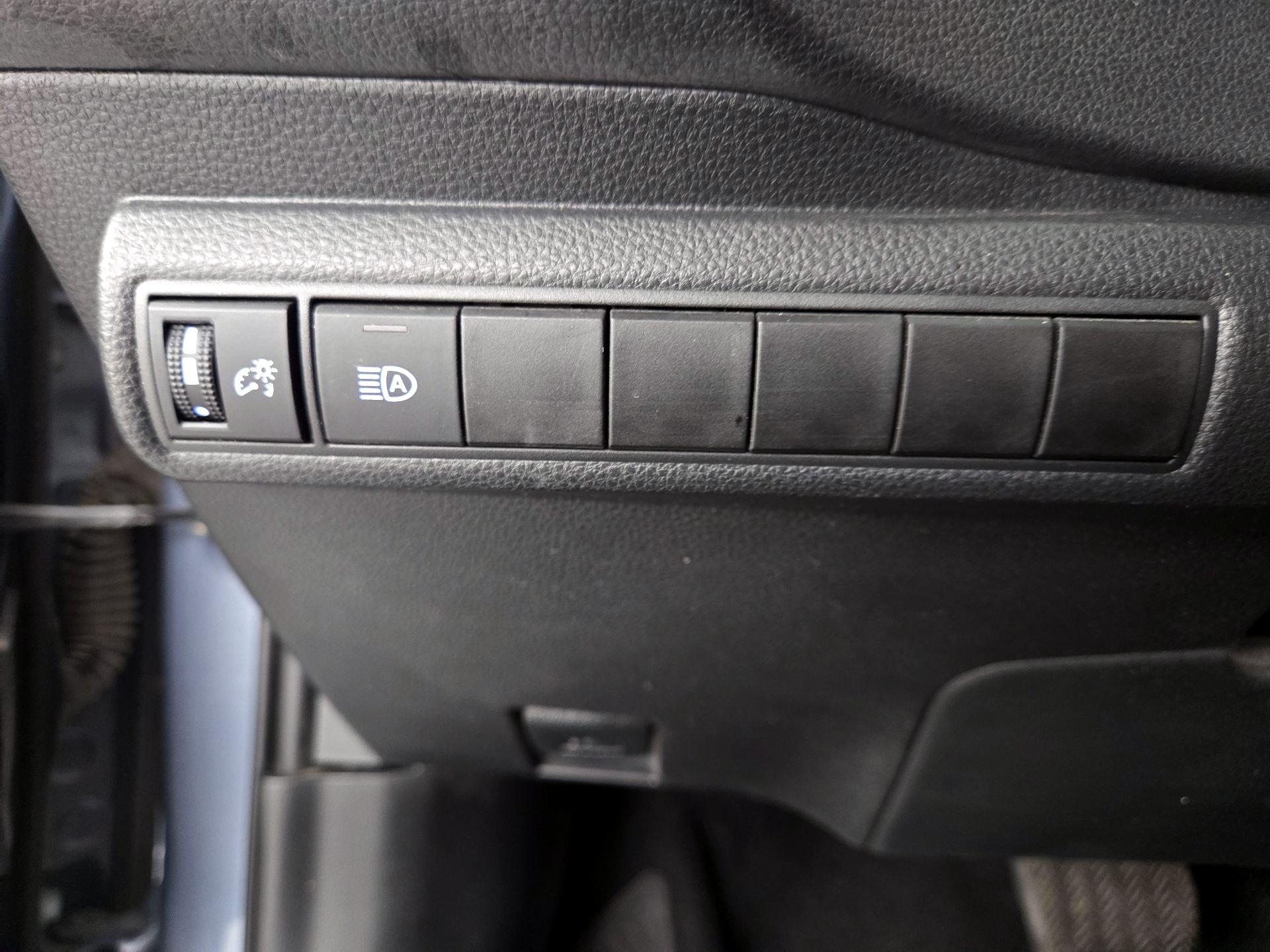 Thumbnail: 2021 Toyota Corolla - 13