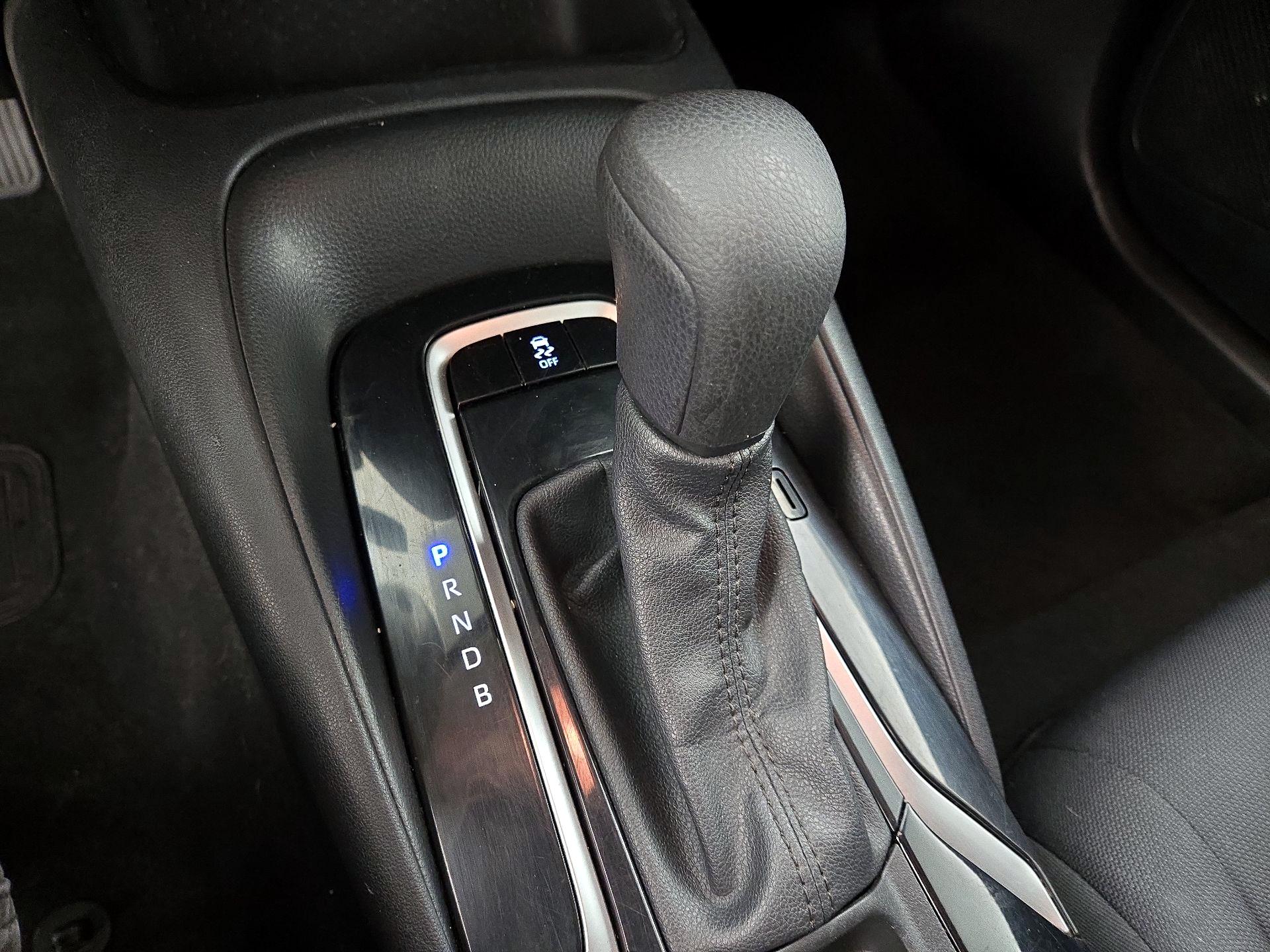 Thumbnail: 2021 Toyota Corolla - 17