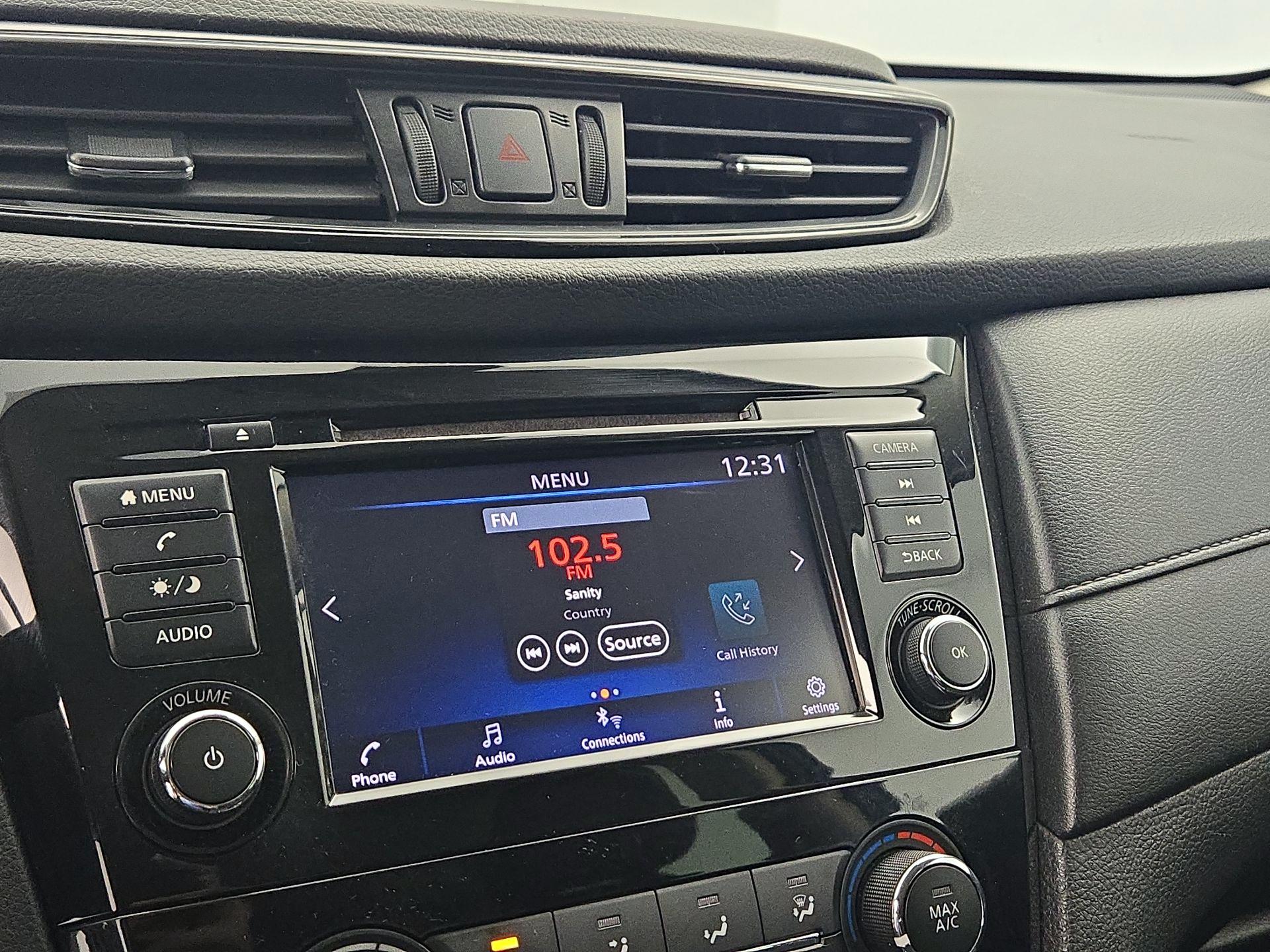 Thumbnail: 2019 Nissan Rogue - 13