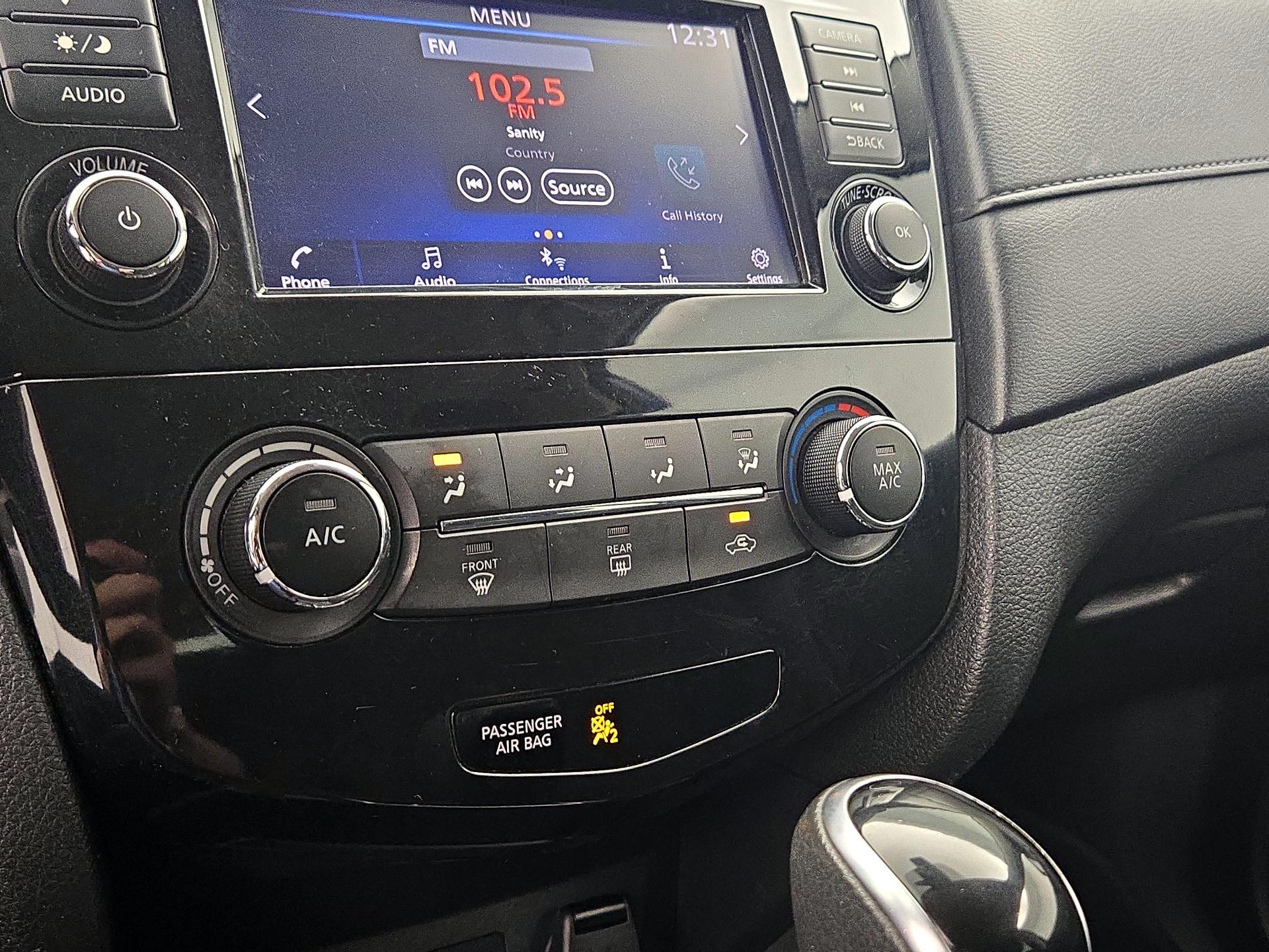 Thumbnail: 2019 Nissan Rogue - 14