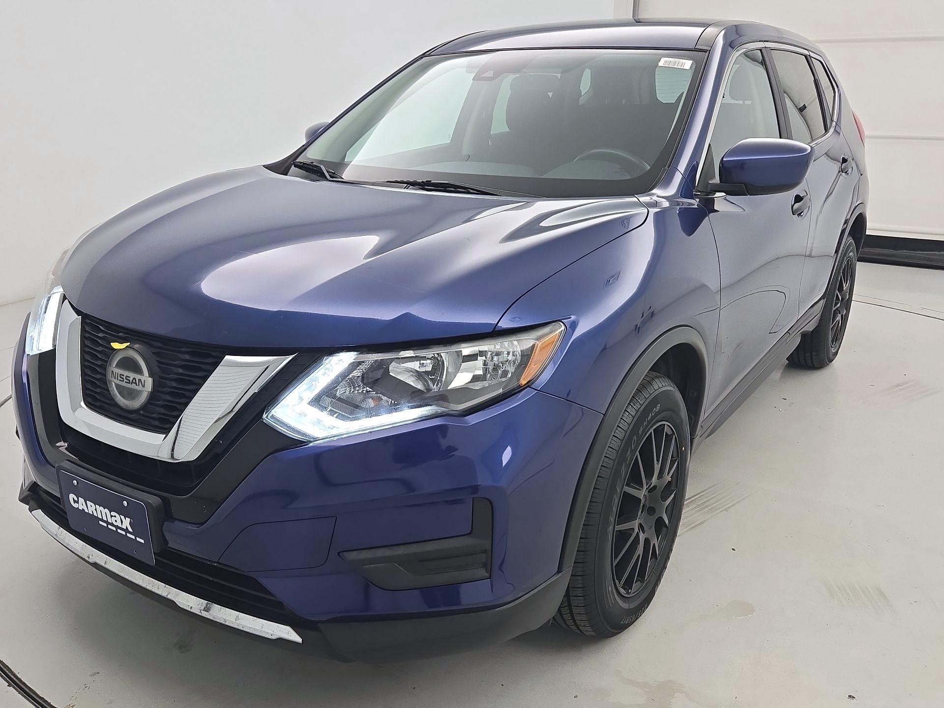 Thumbnail: 2019 Nissan Rogue - 3