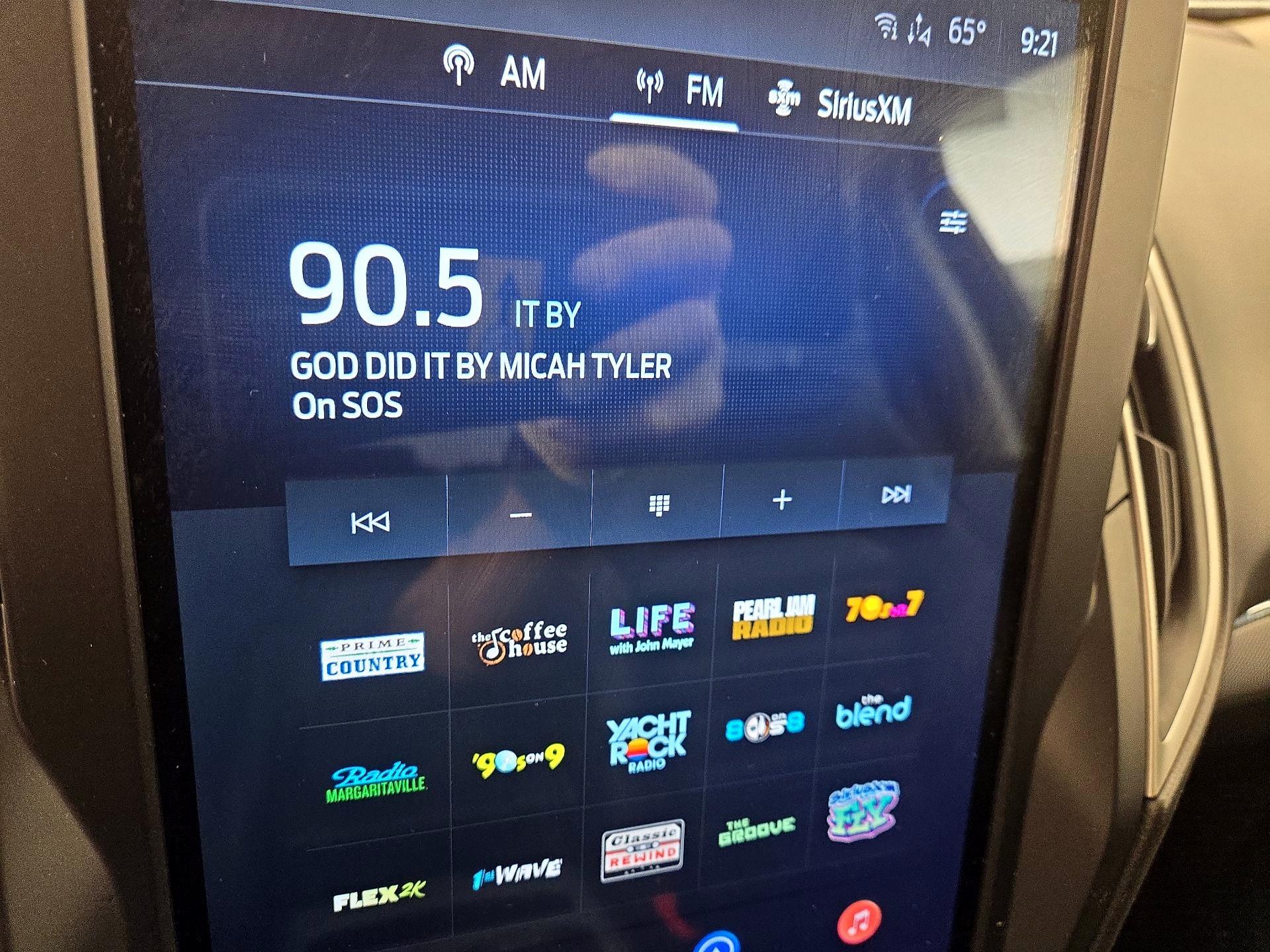 Thumbnail: 2022 Ford Edge - 16