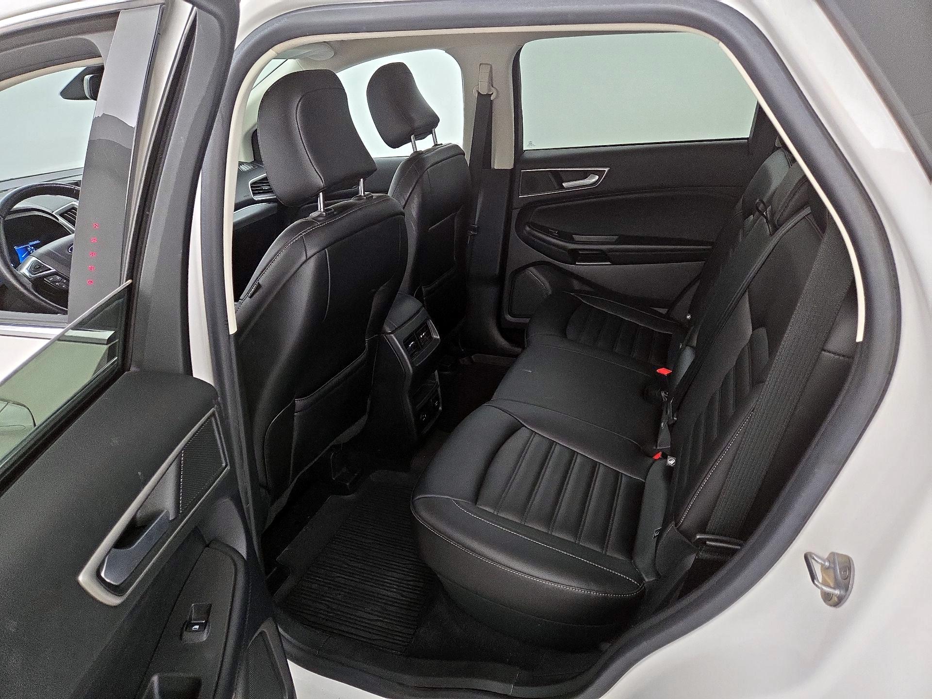 Thumbnail: 2022 Ford Edge - 20