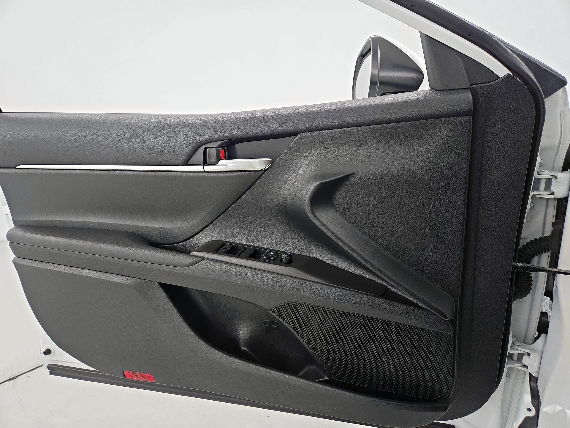 Thumbnail: 2023 Toyota Camry - 12