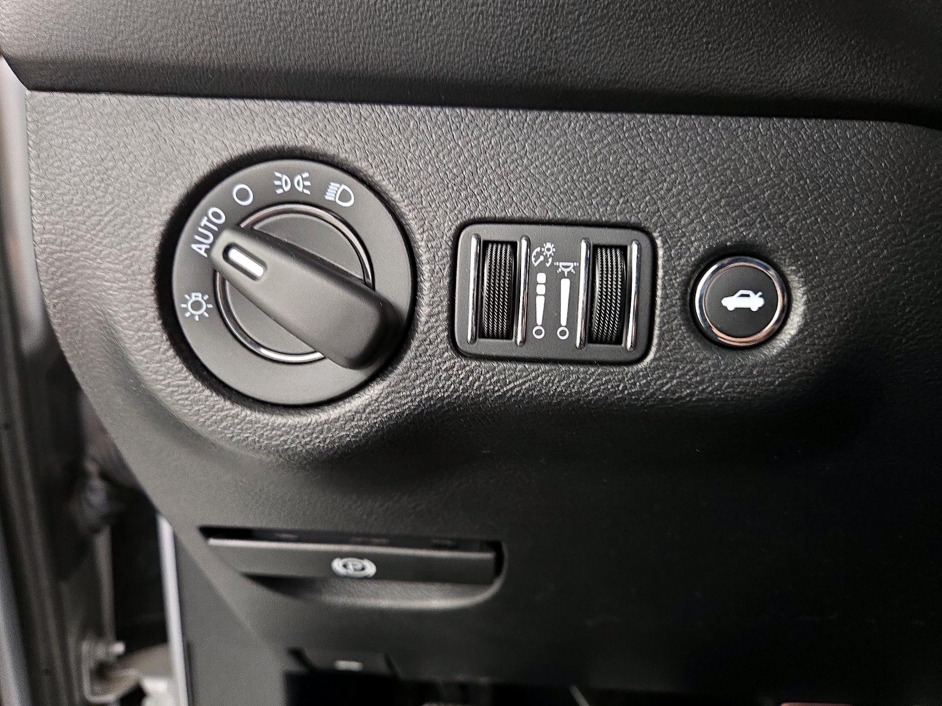 Thumbnail: 2022 Dodge Challenger - 13