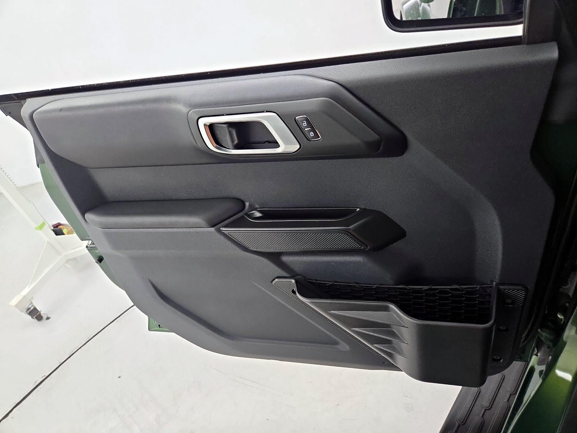 Thumbnail: 2025 Ford Bronco - 12