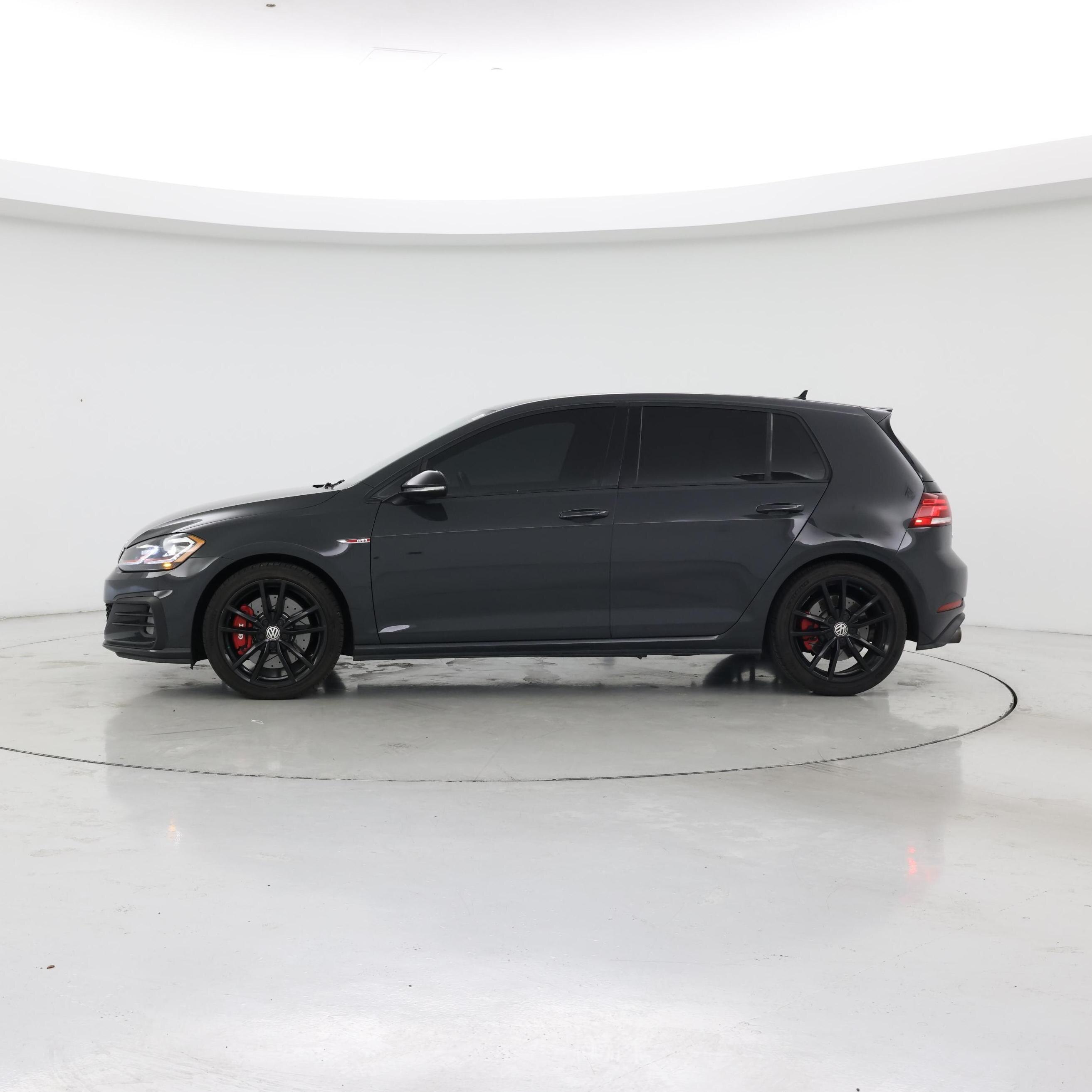 Thumbnail: 2019 Volkswagen Golf - 3