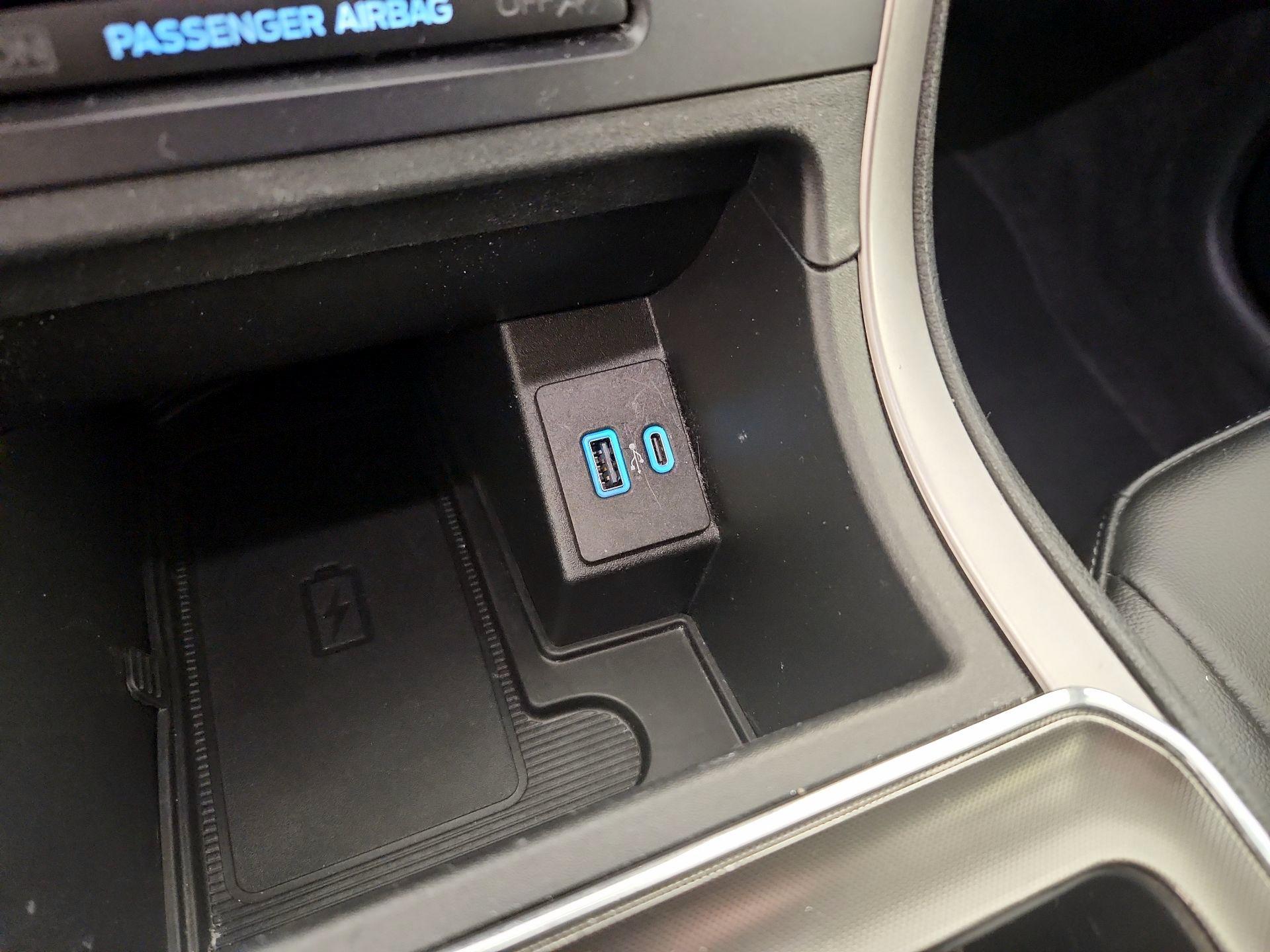 Thumbnail: 2022 Ford Edge - 18