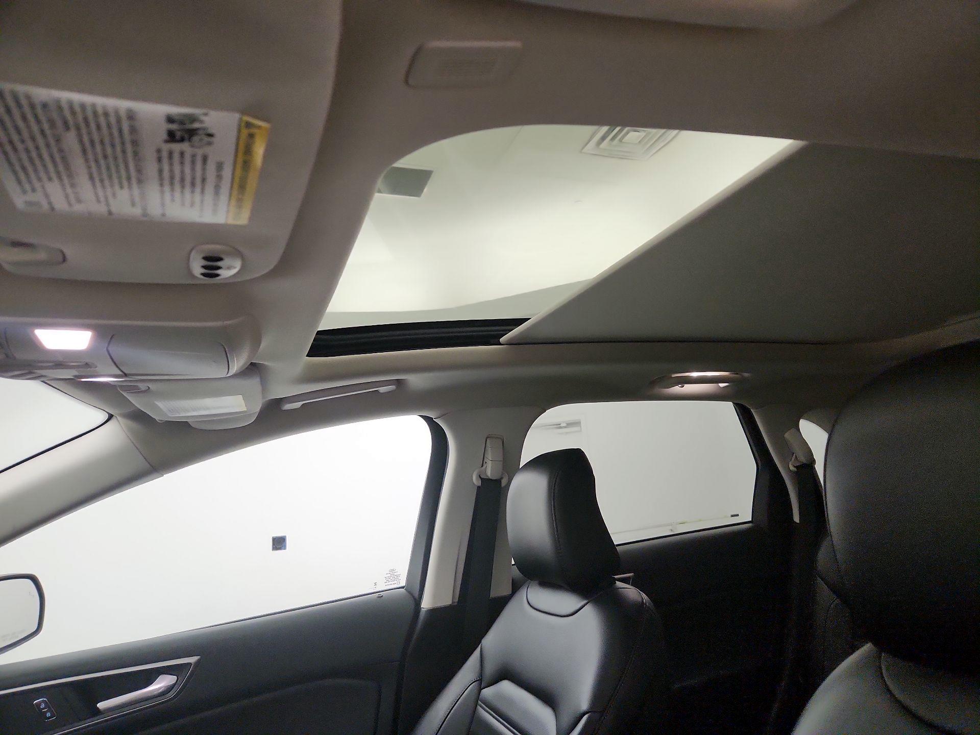 Thumbnail: 2022 Ford Edge - 19