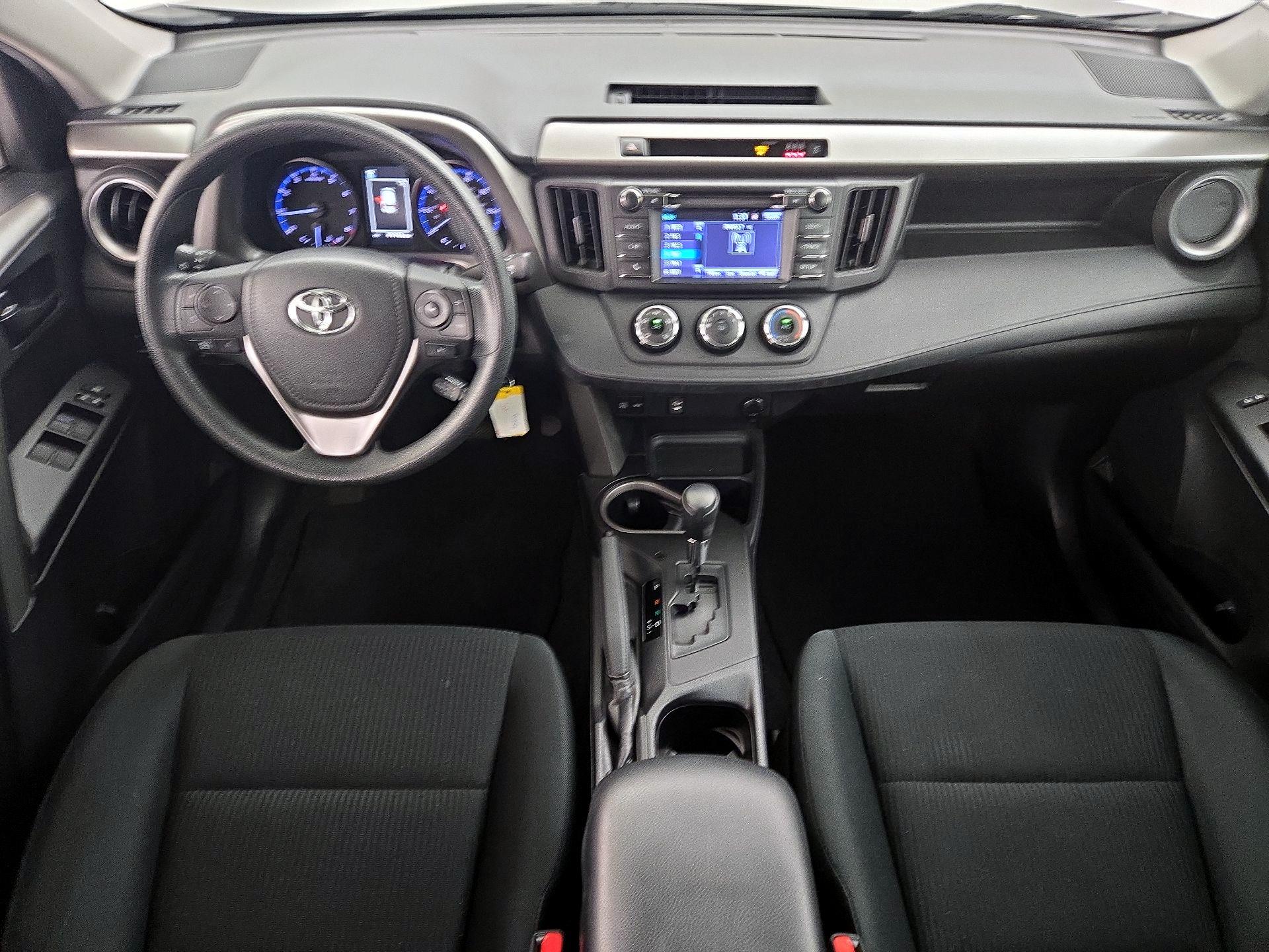 Thumbnail: 2018 Toyota RAV4 - 9