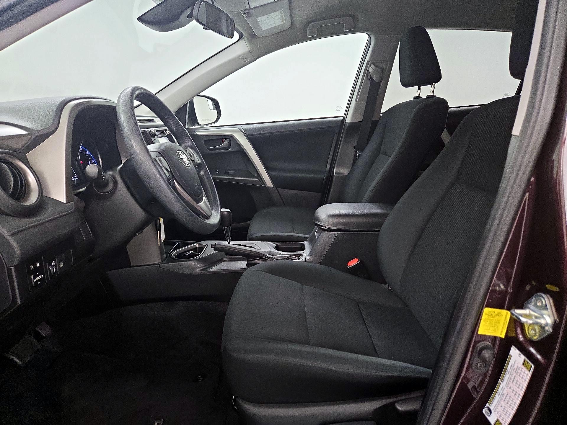 Thumbnail: 2018 Toyota RAV4 - 11