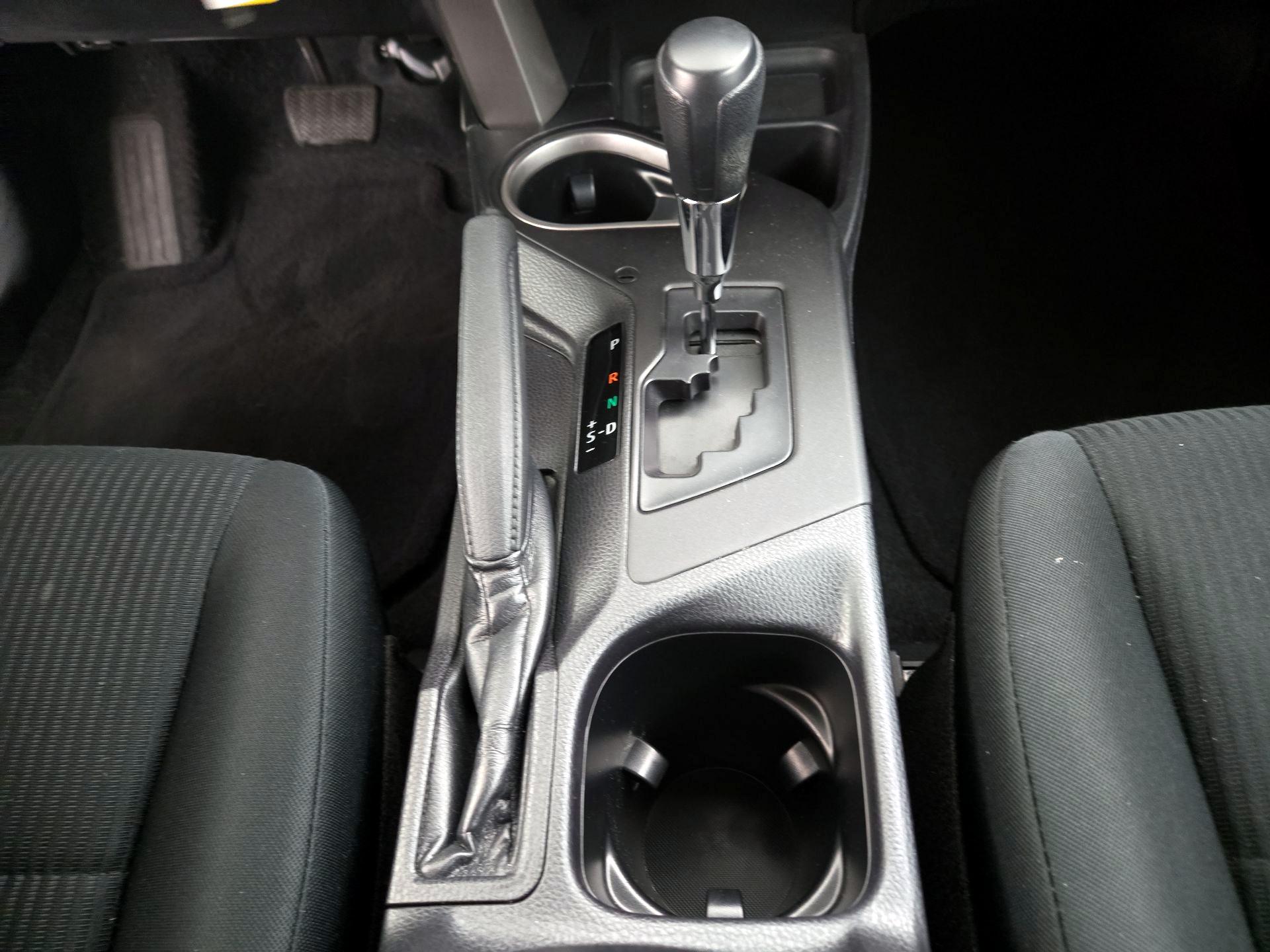 Thumbnail: 2018 Toyota RAV4 - 17