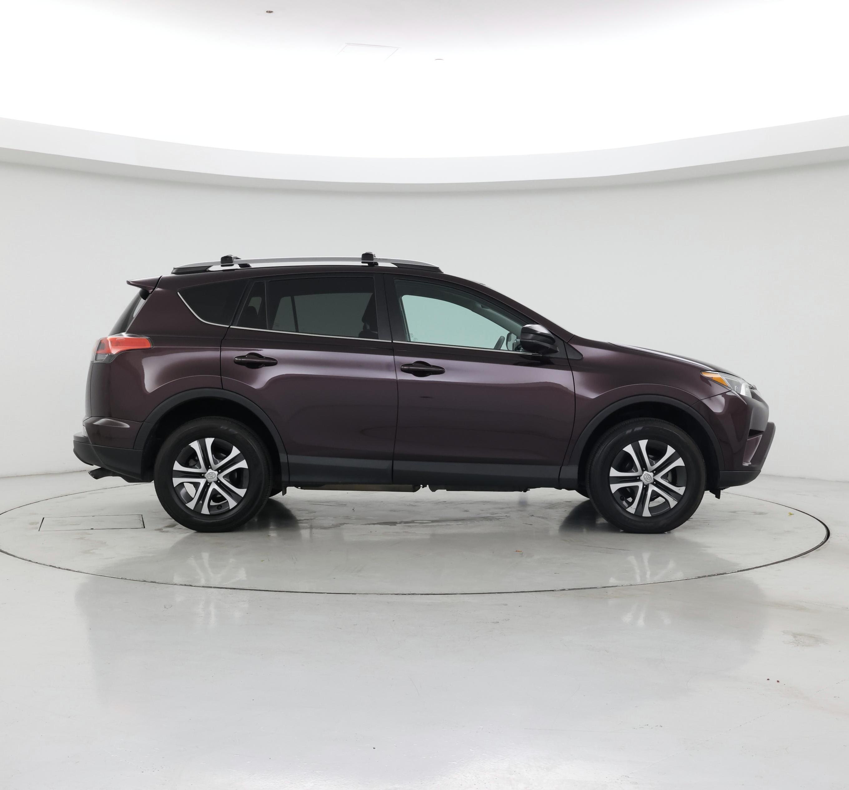 Thumbnail: 2018 Toyota RAV4 - 7