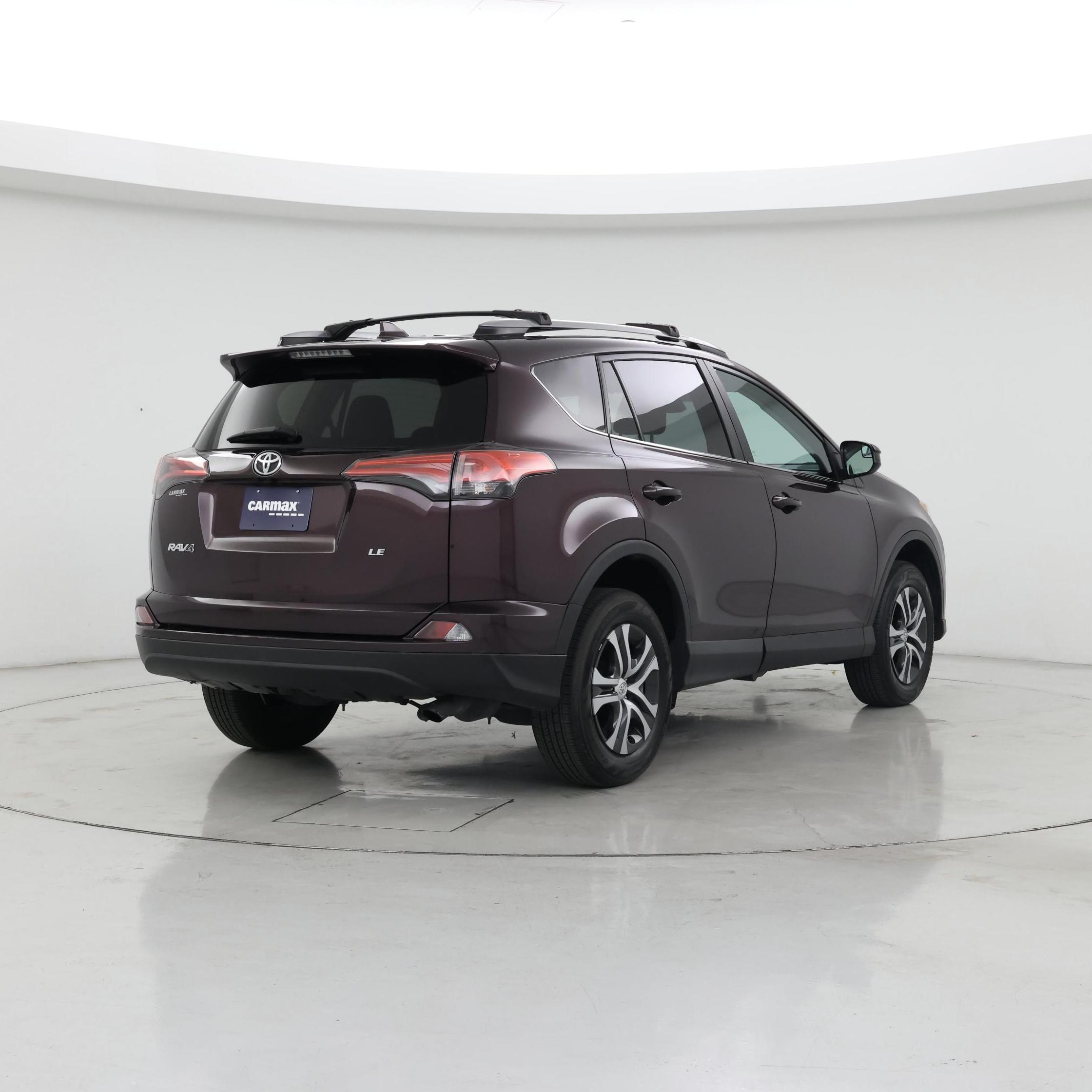 Thumbnail: 2018 Toyota RAV4 - 8
