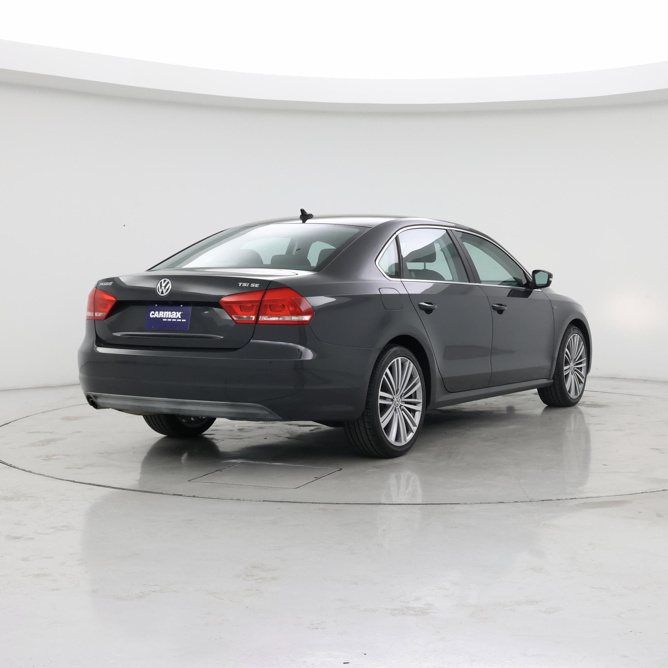 Thumbnail: 2015 Volkswagen Passat - 8