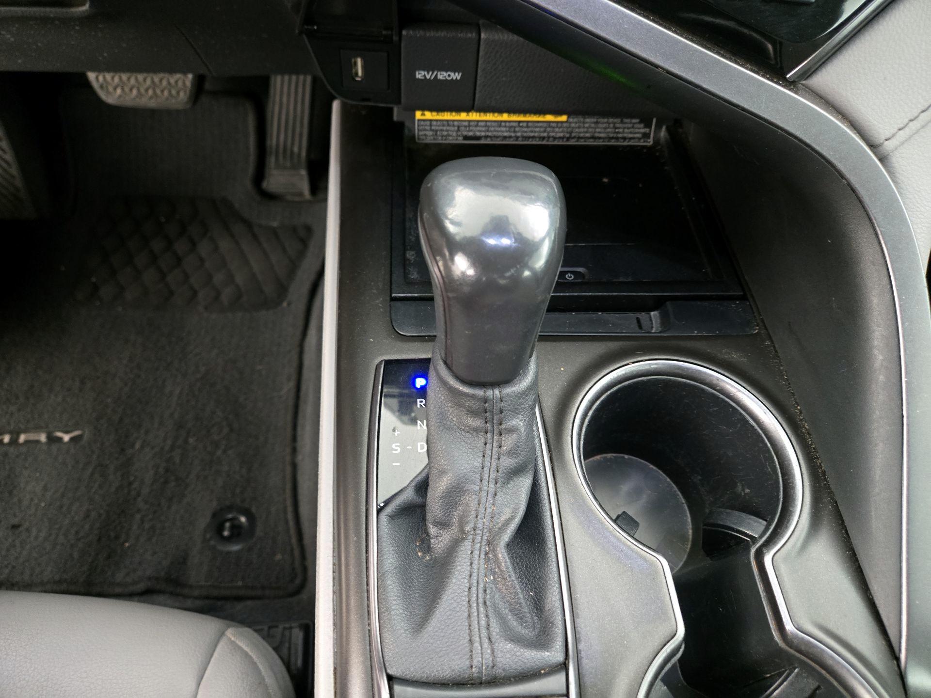 Thumbnail: 2021 Toyota Camry - 17