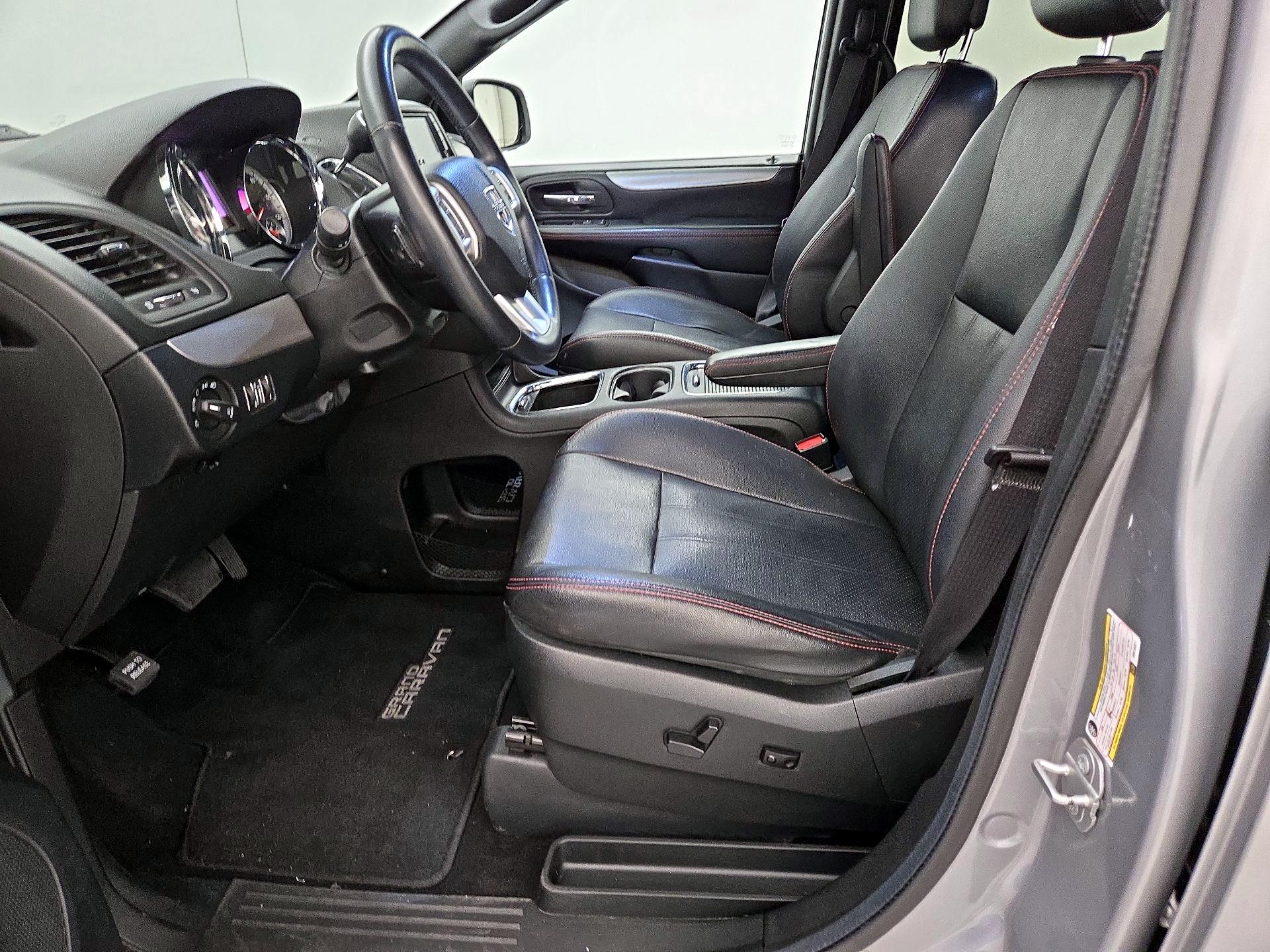Thumbnail: 2019 Dodge Grand Caravan - 11