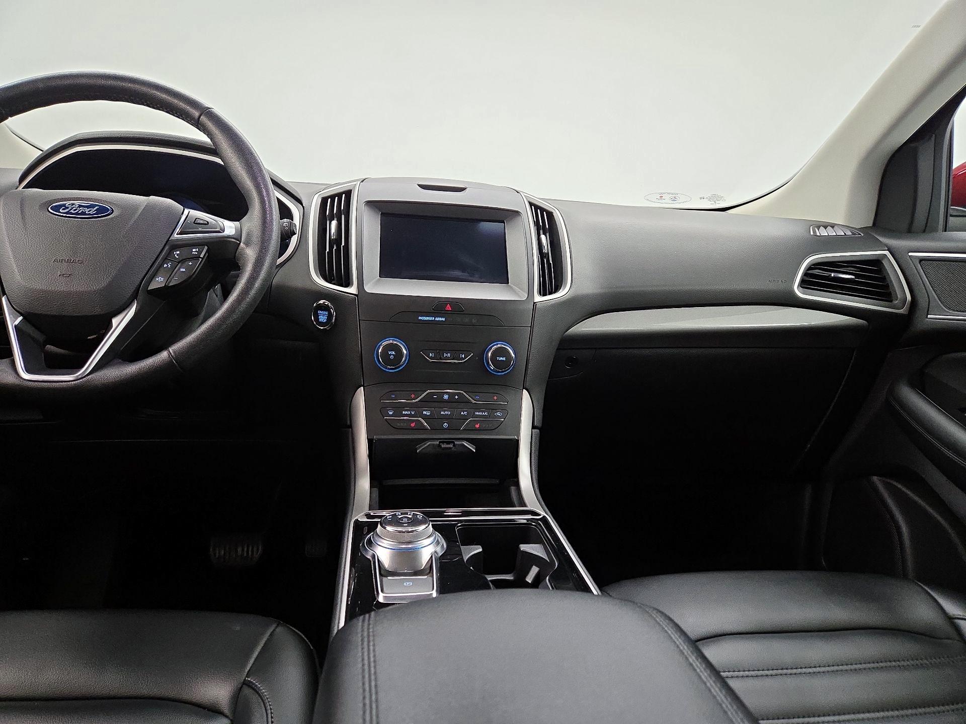 Thumbnail: 2019 Ford Edge - 9