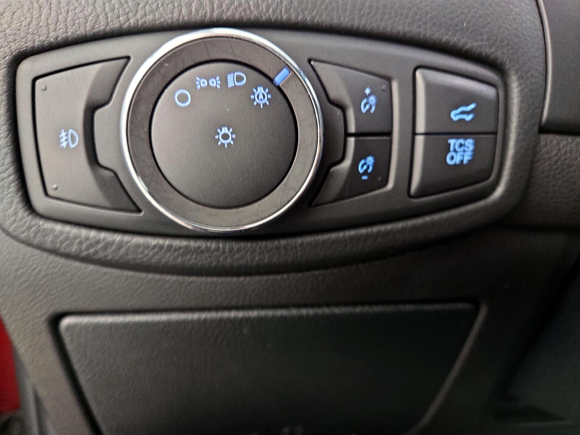 Thumbnail: 2019 Ford Edge - 13