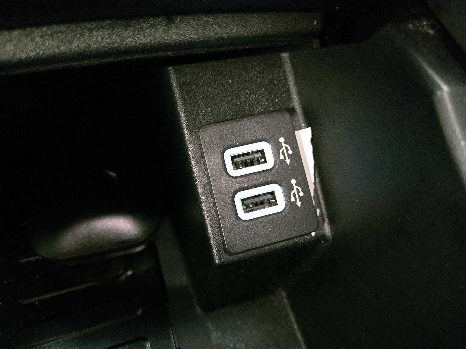 Thumbnail: 2019 Ford Edge - 19