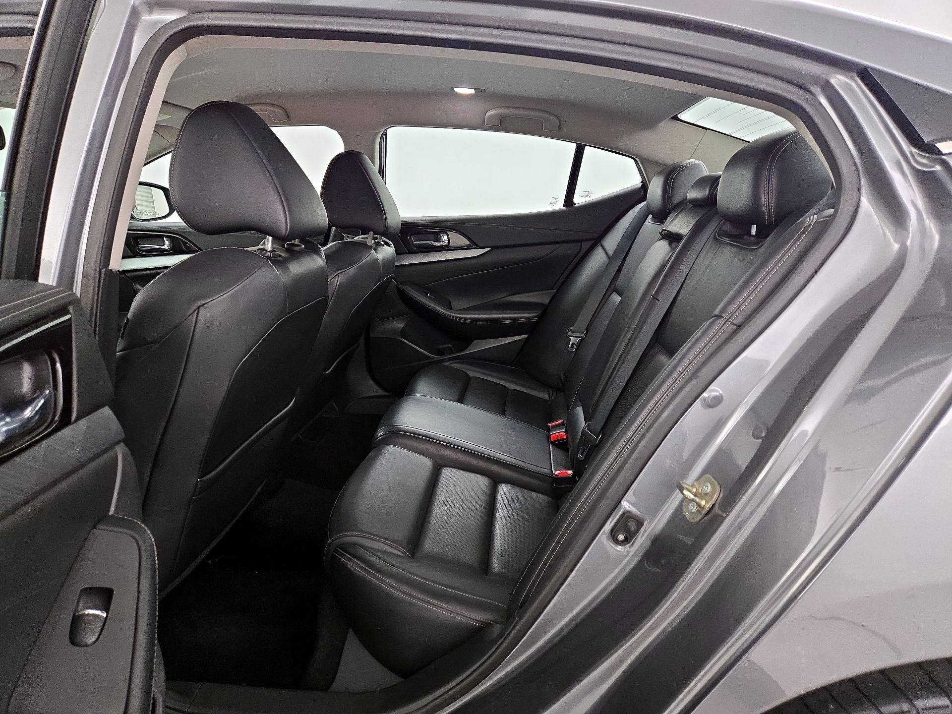 Thumbnail: 2016 Nissan Maxima - 20