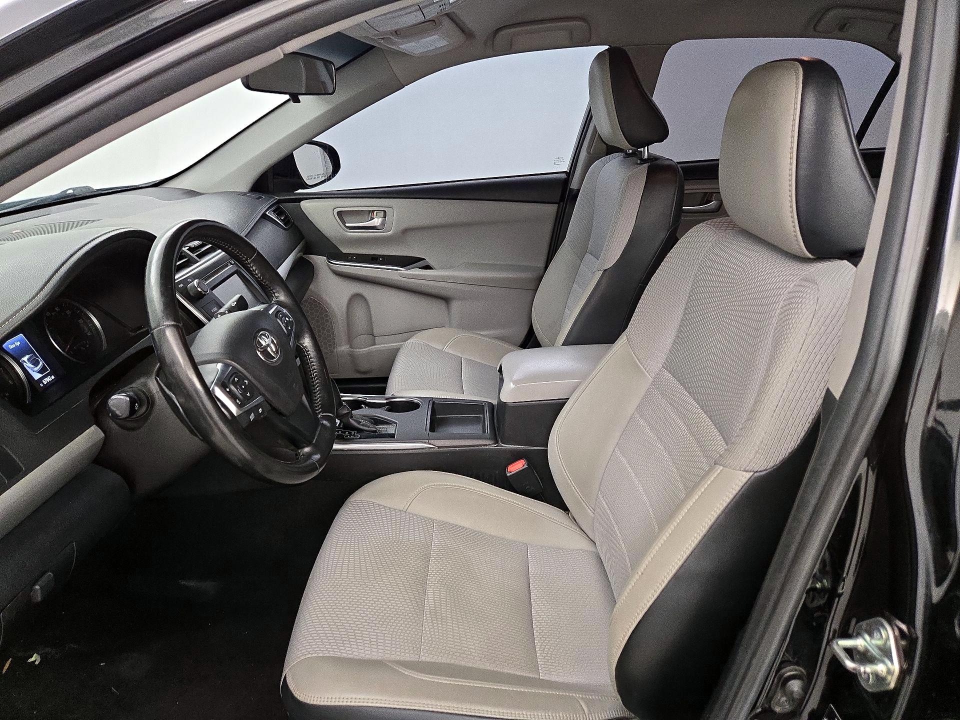 Thumbnail: 2016 Toyota Camry - 11