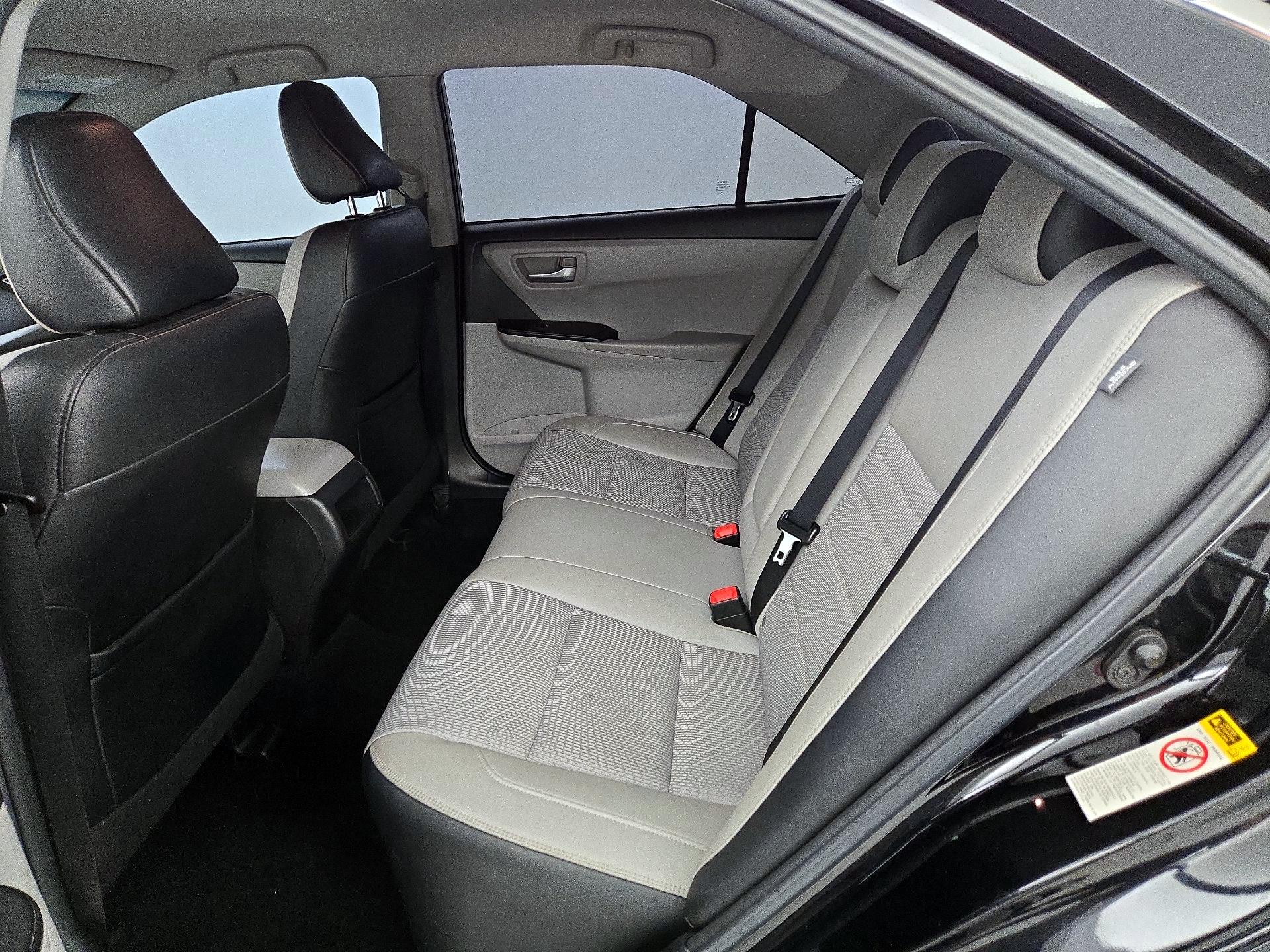 Thumbnail: 2016 Toyota Camry - 19