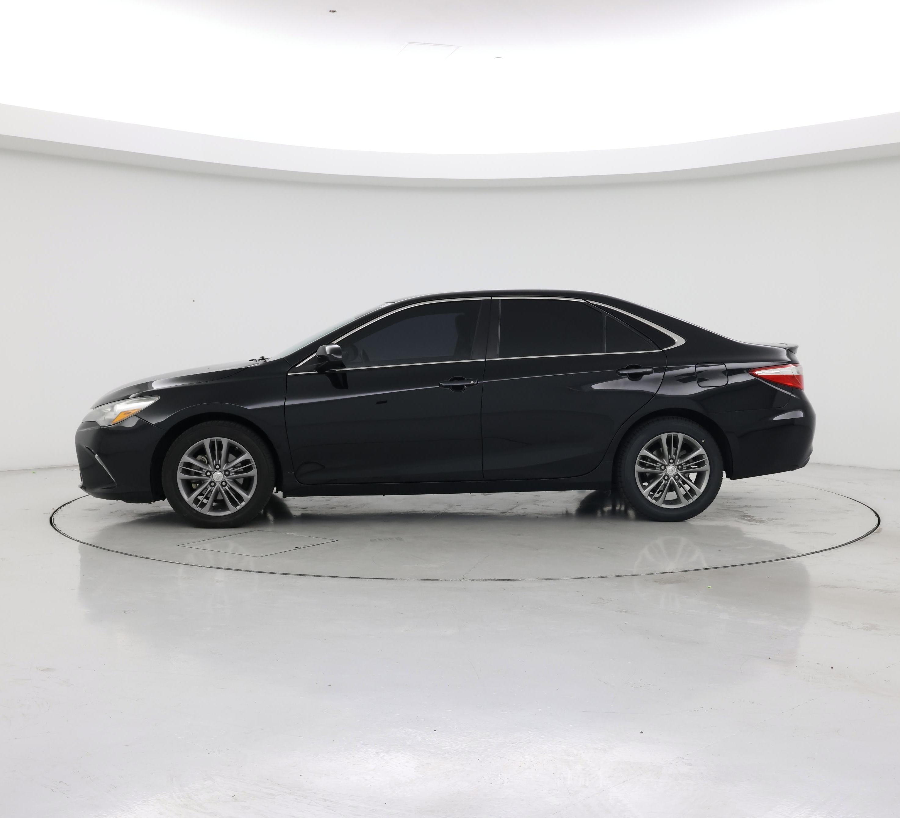 Thumbnail: 2016 Toyota Camry - 3