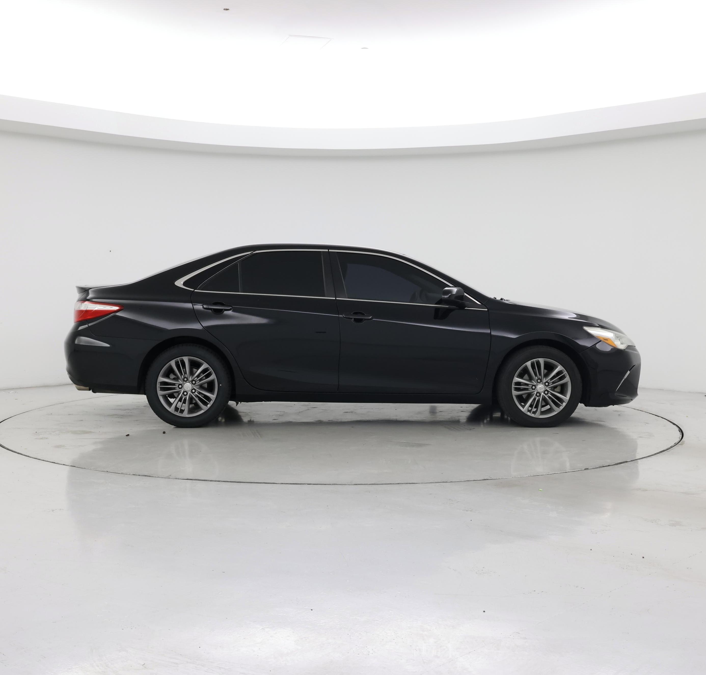 Thumbnail: 2016 Toyota Camry - 7