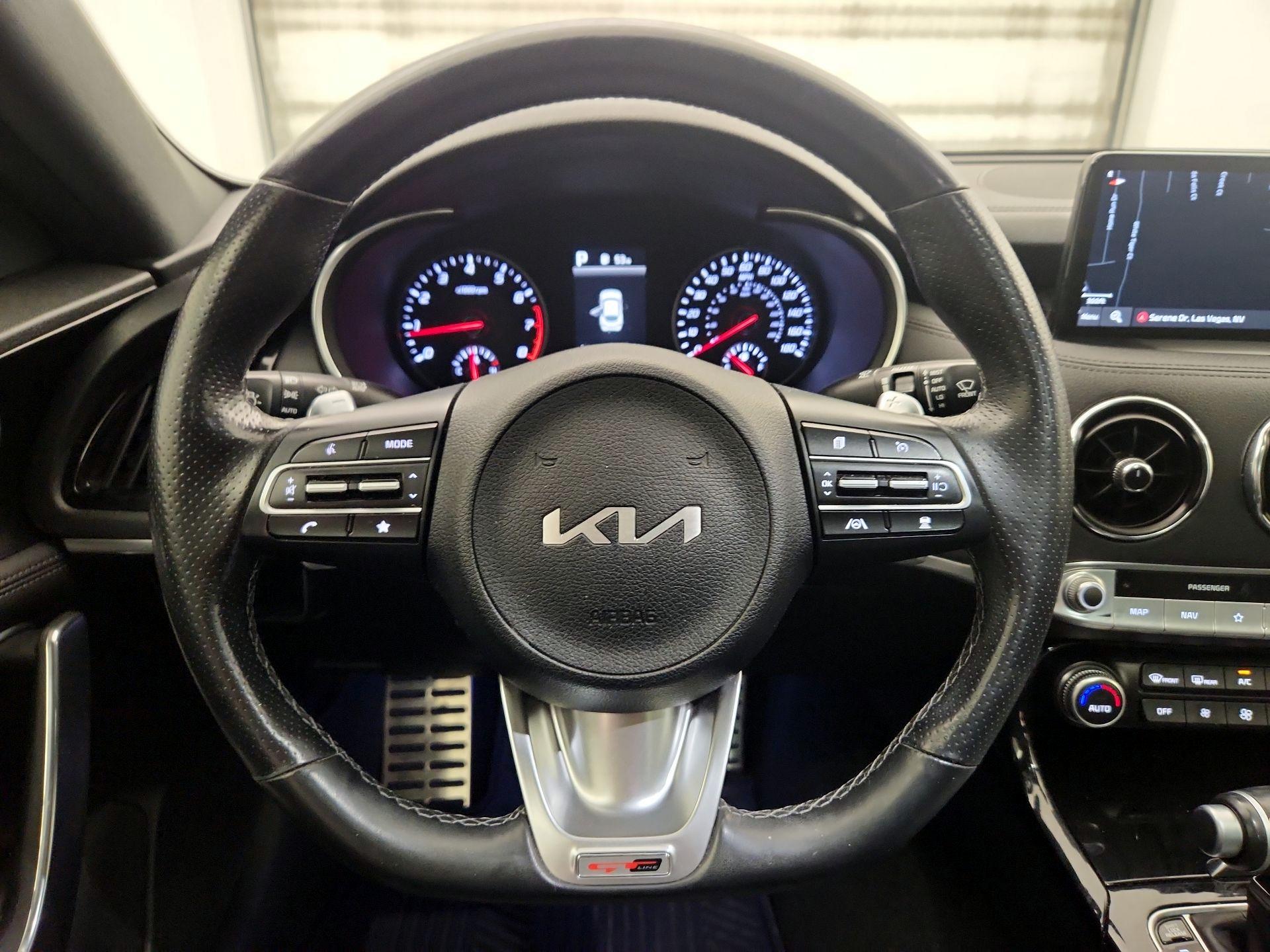 Thumbnail: 2022 Kia Stinger - 10