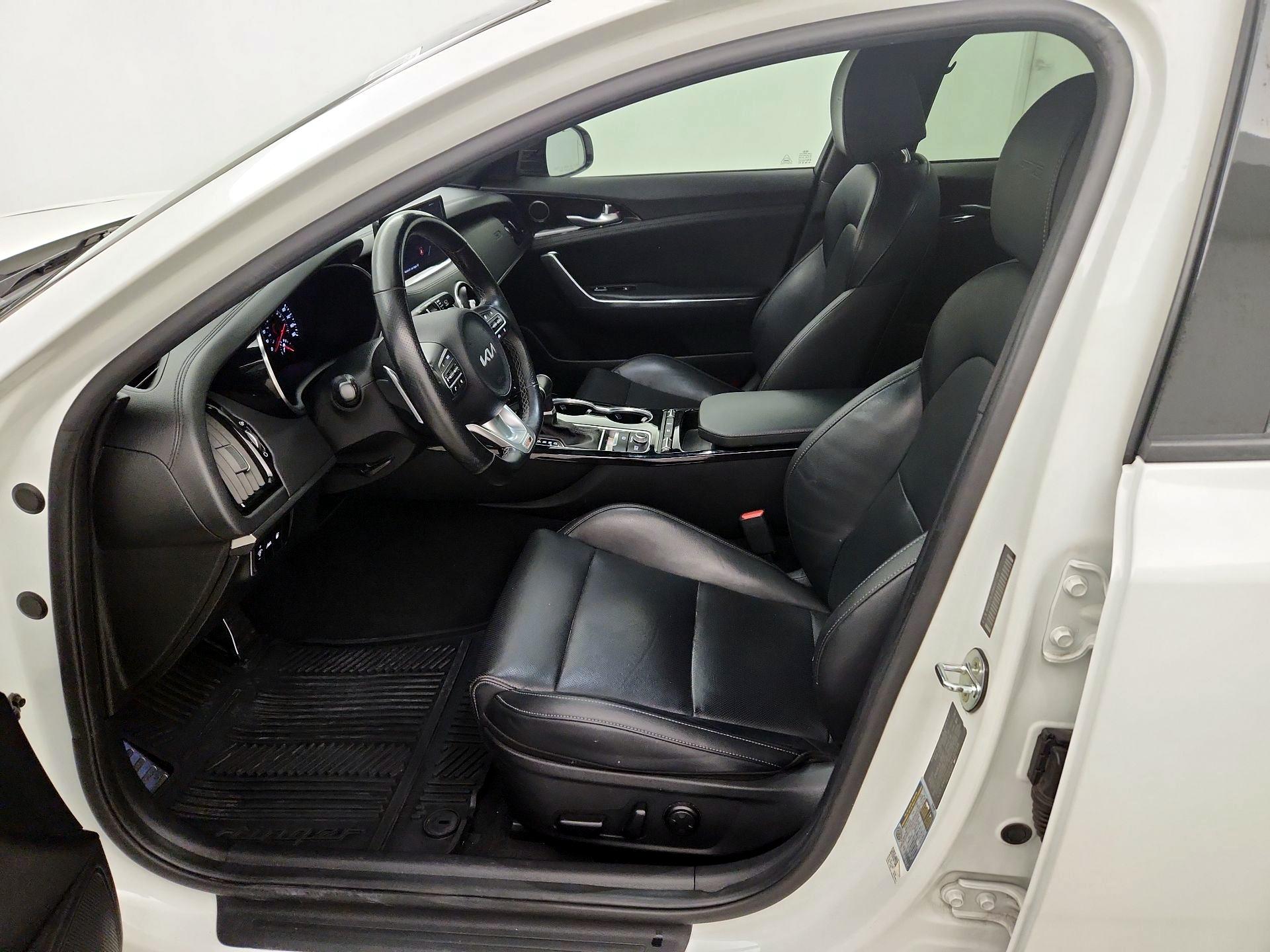 Thumbnail: 2022 Kia Stinger - 11