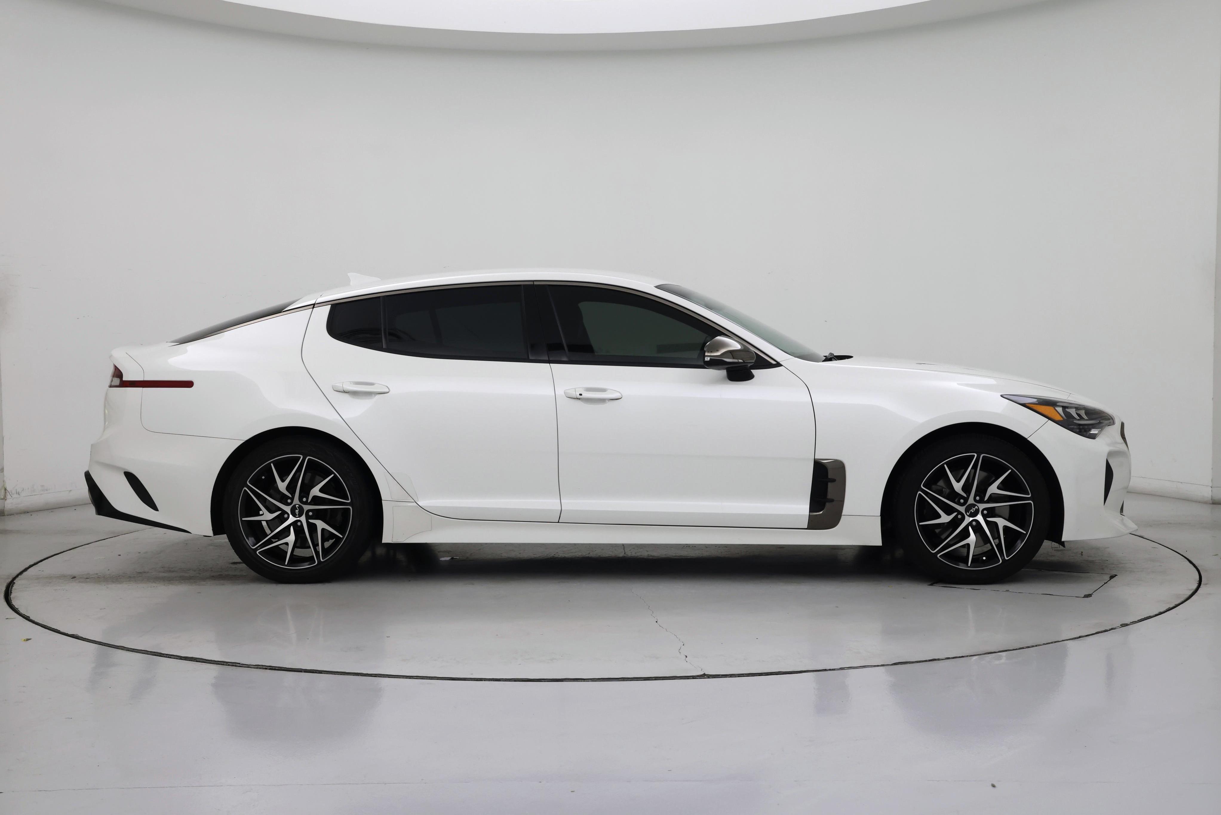 Thumbnail: 2022 Kia Stinger - 7