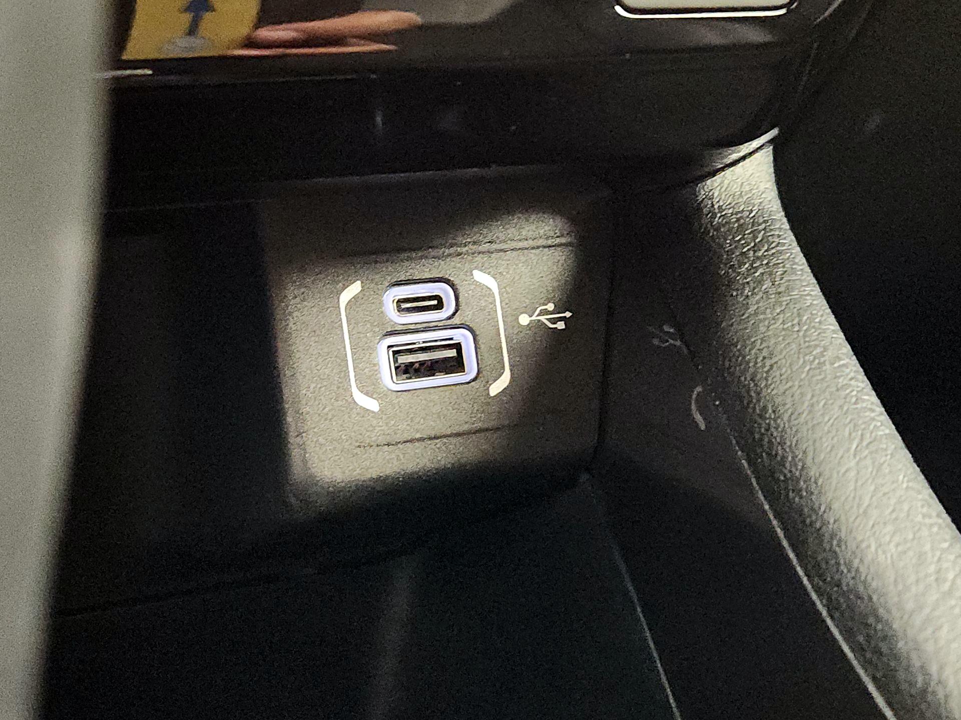 Thumbnail: 2023 Jeep Compass - 18