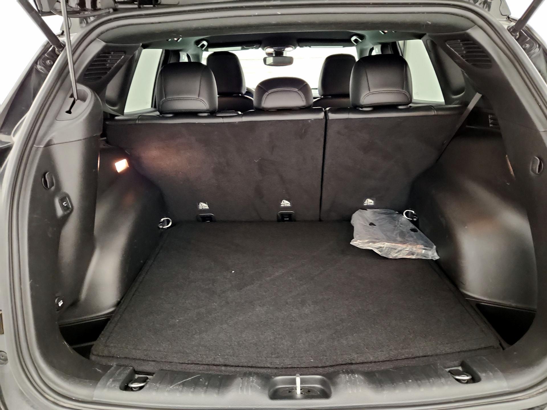 Thumbnail: 2023 Jeep Compass - 20