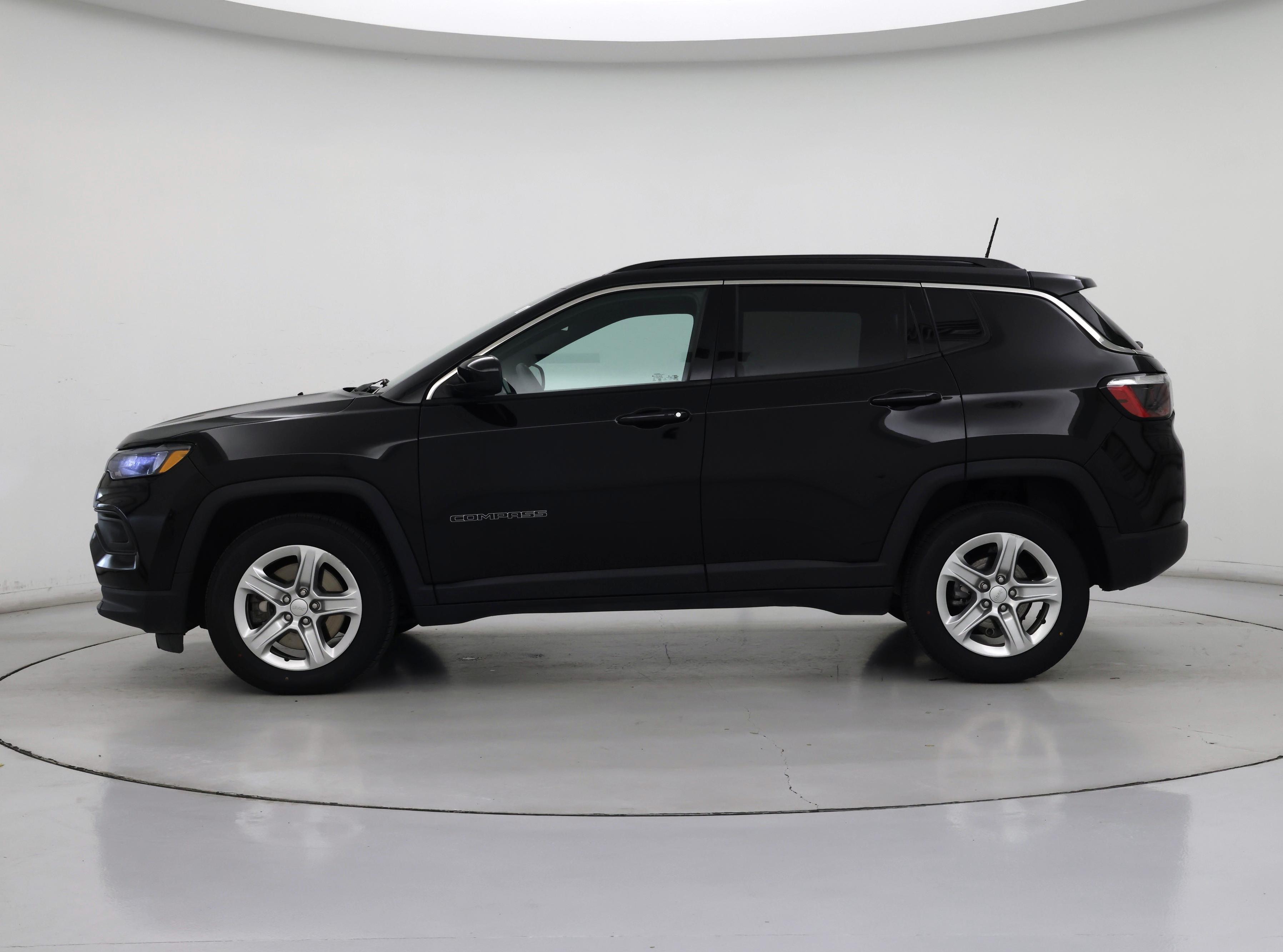 Thumbnail: 2023 Jeep Compass - 3